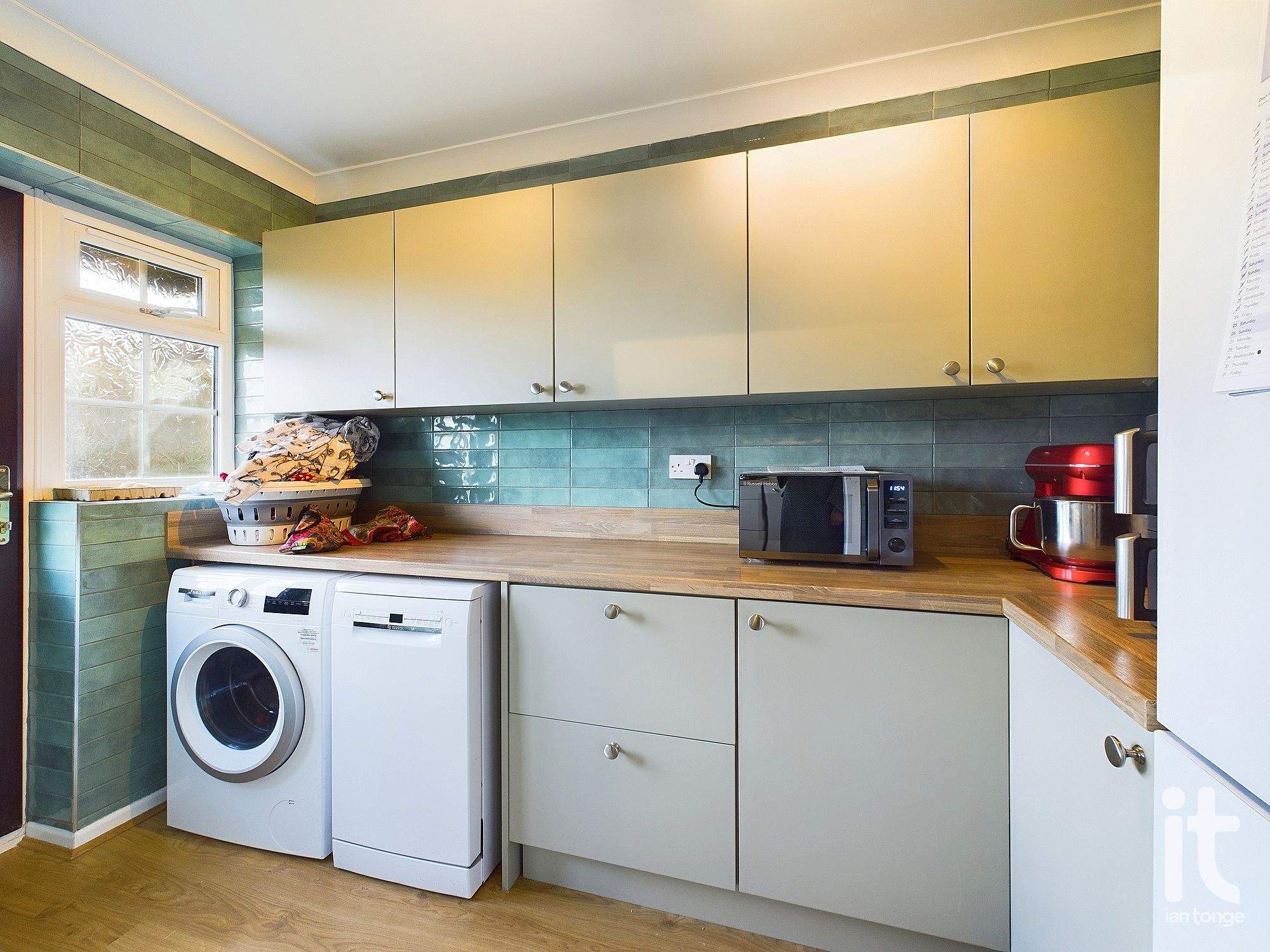 4 bedroom detached house For Sale in Stockport - Photograph 16.