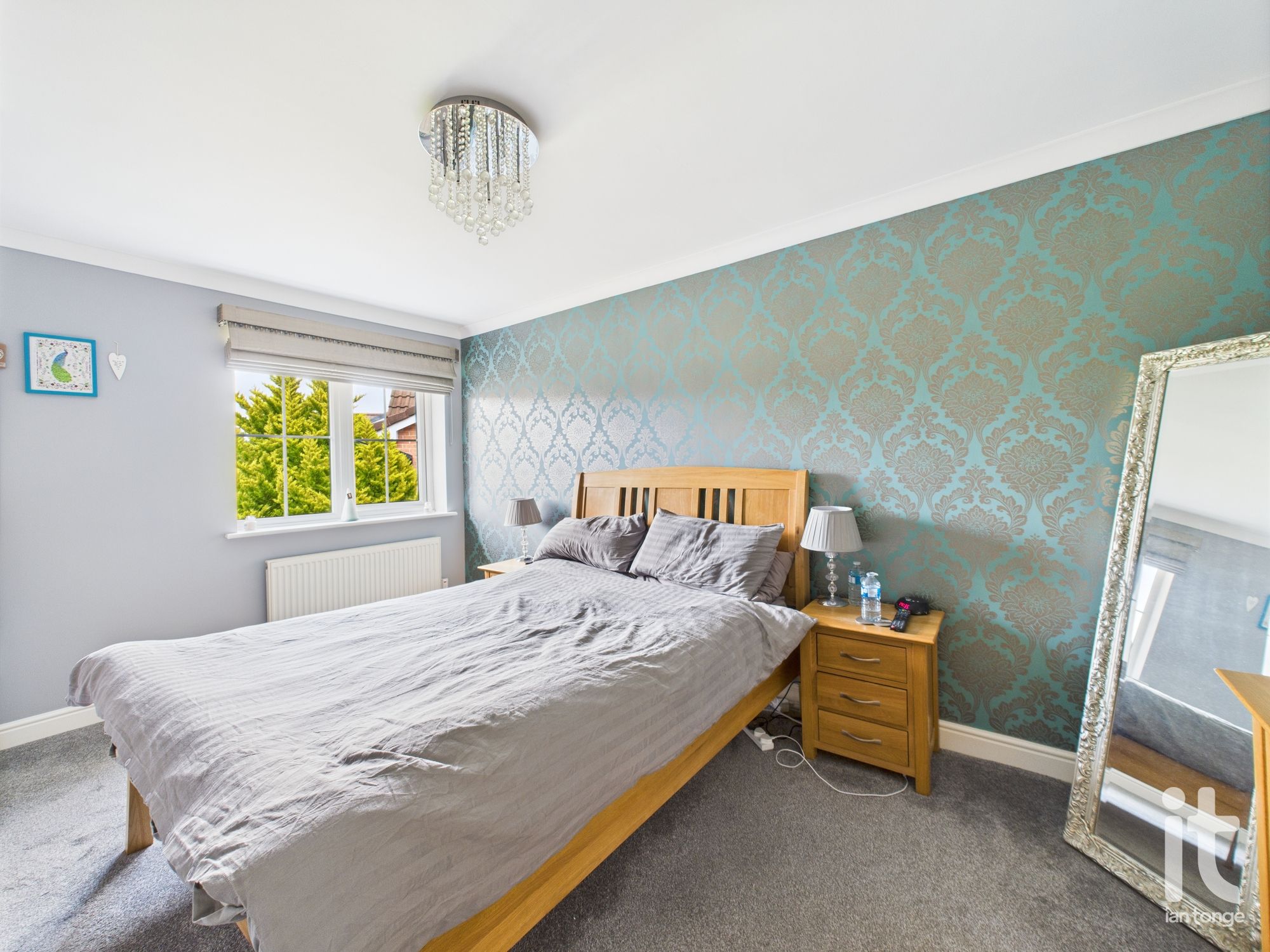 3 bedroom detached house For Sale in Stockport - Photograph 13.