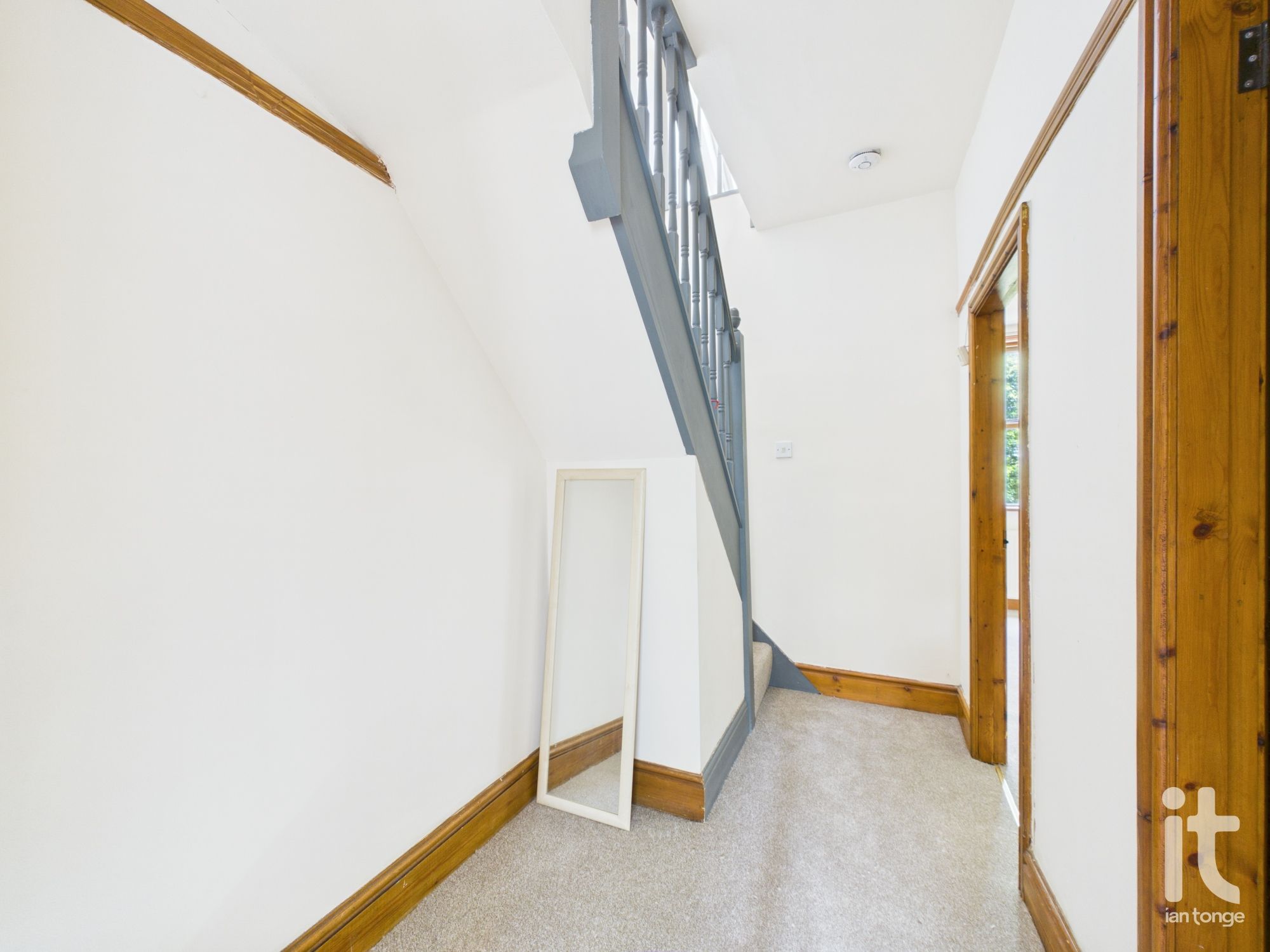 3 bedroom mid terraced house For Sale in Stockport - Photograph 5.