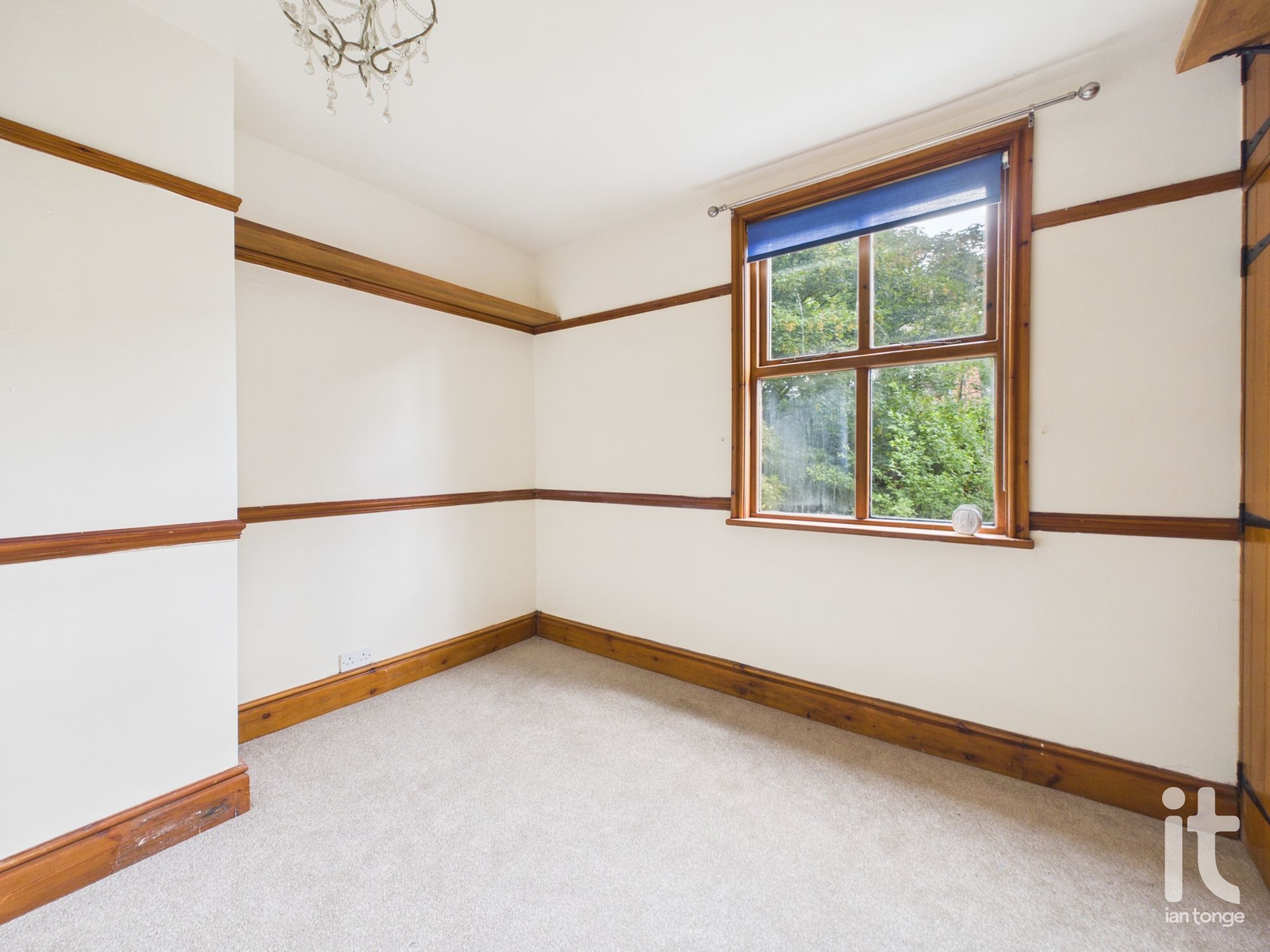 3 bedroom mid terraced house For Sale in Stockport - Photograph 7.