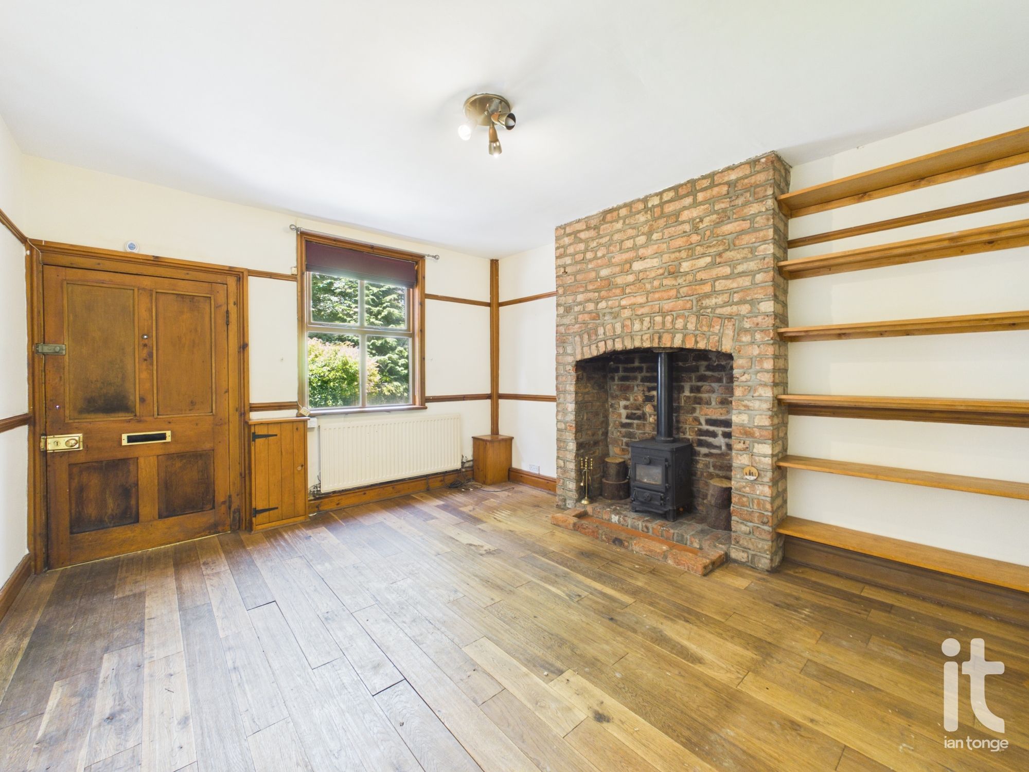 3 bedroom mid terraced house For Sale in Stockport - Property photograph.