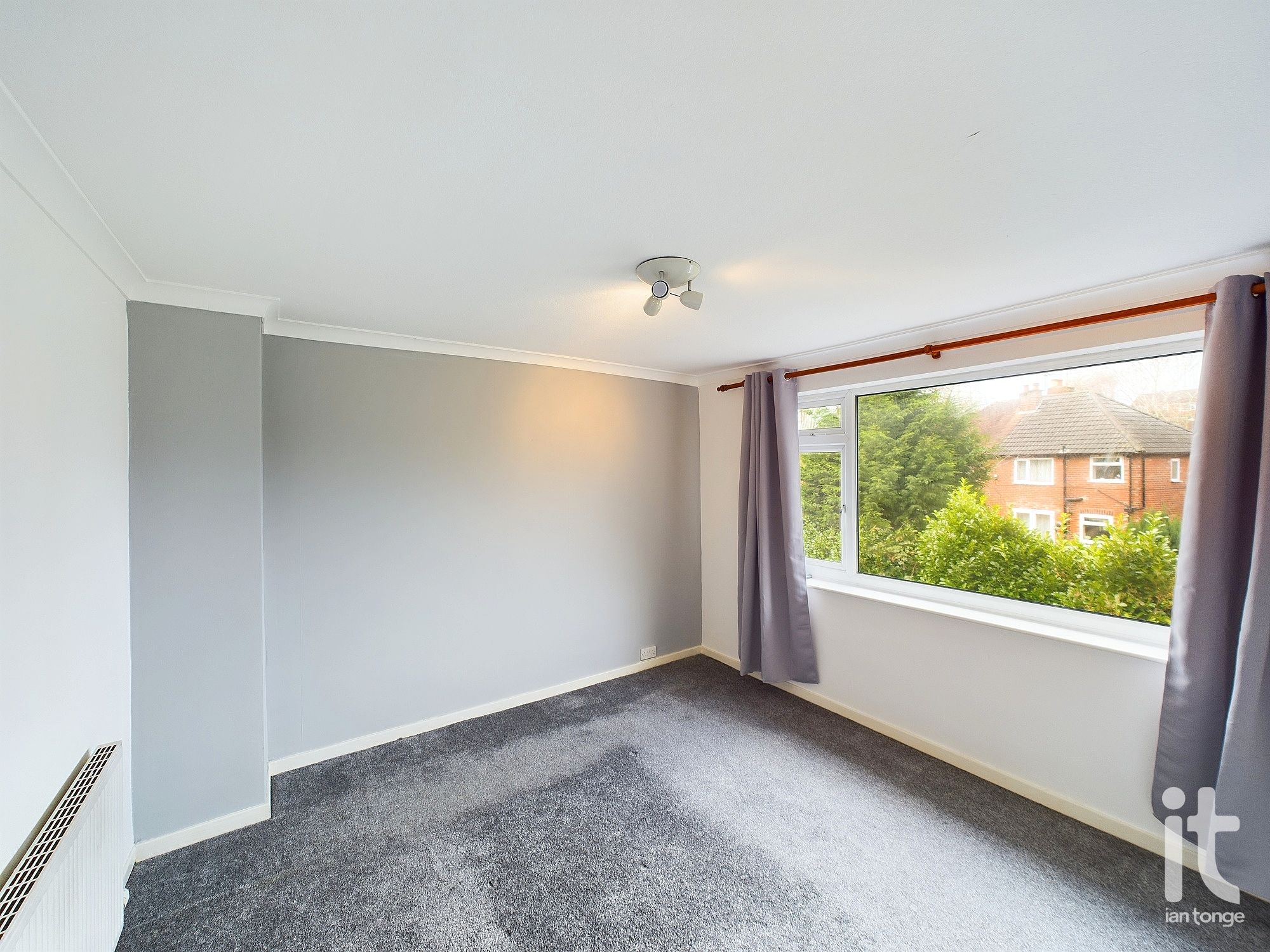 2 bedroom end terraced house Under Offer in Stockport - Photograph 29.