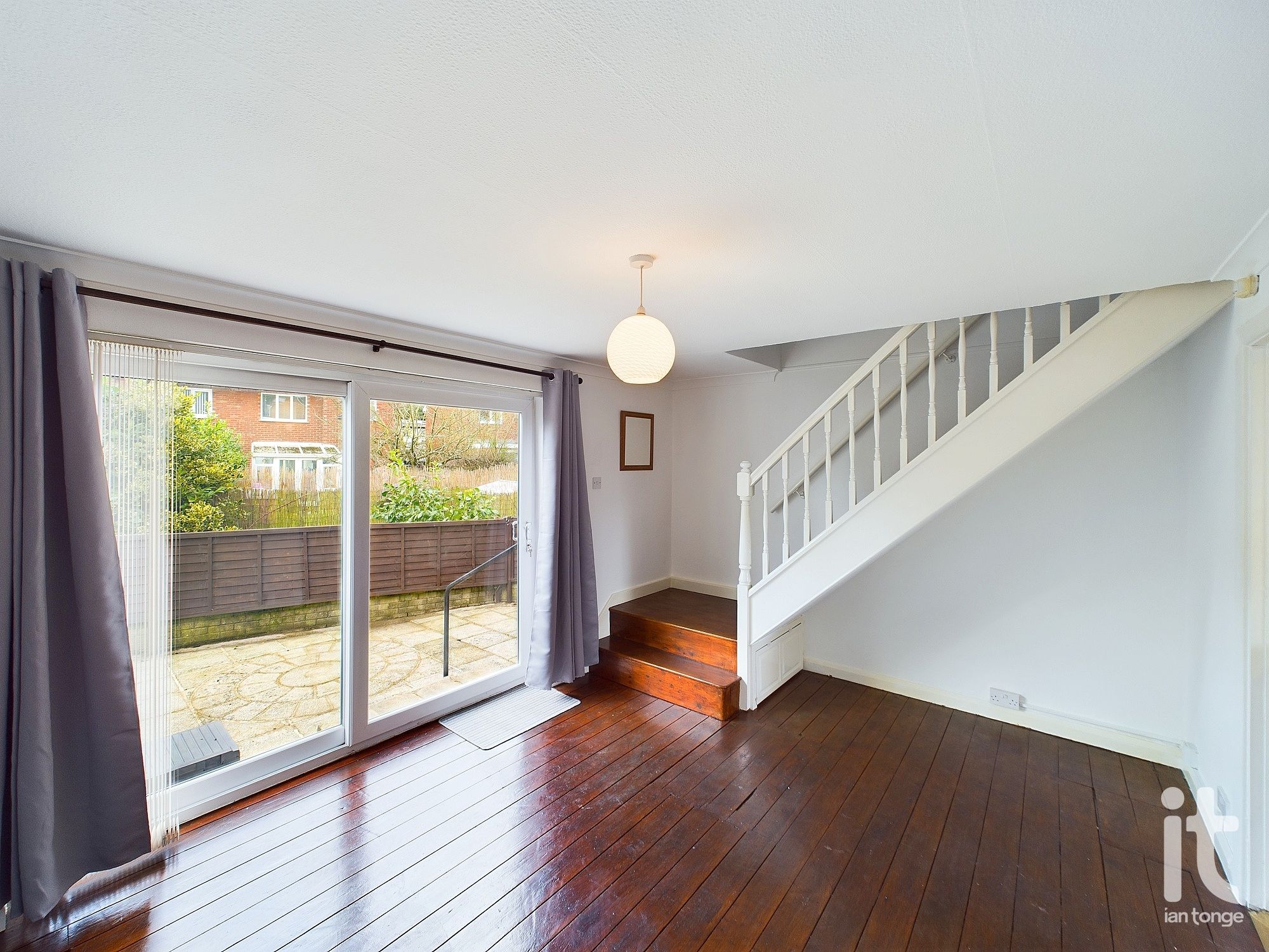 2 bedroom end terraced house Under Offer in Stockport - Photograph 25.