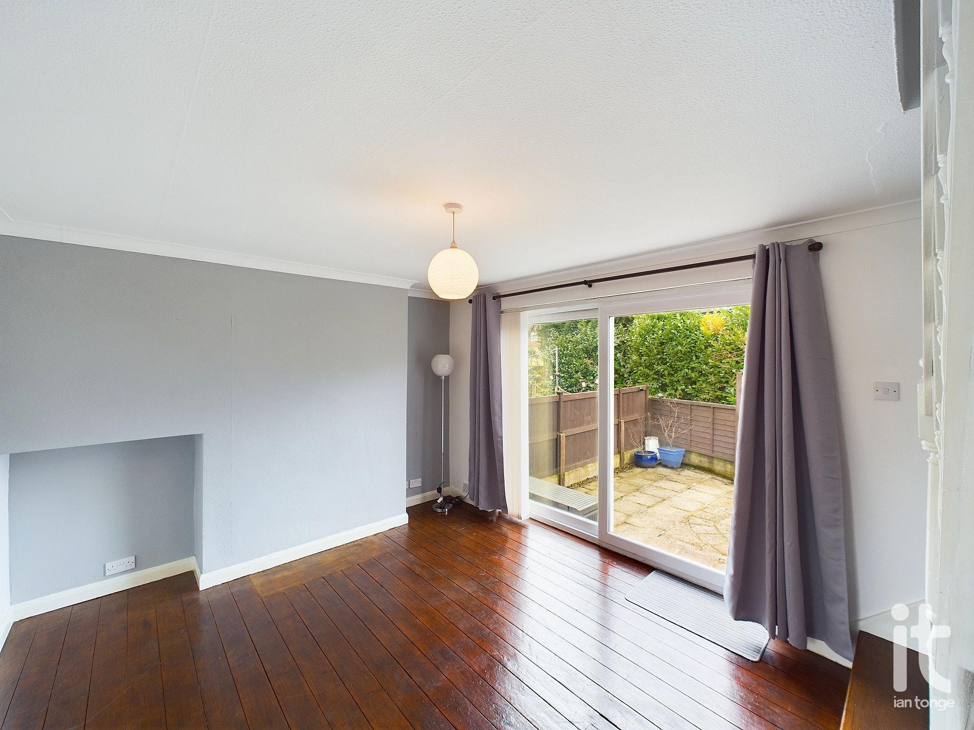 2 bedroom end terraced house Under Offer in Stockport - Photograph 24.