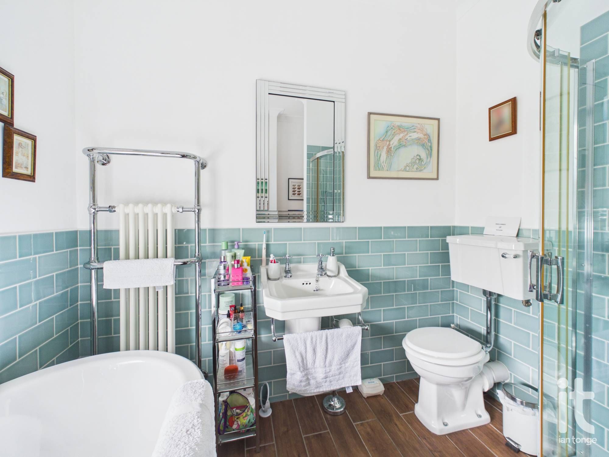 2 bedroom mid terraced house For Sale in Stockport - Photograph 18.
