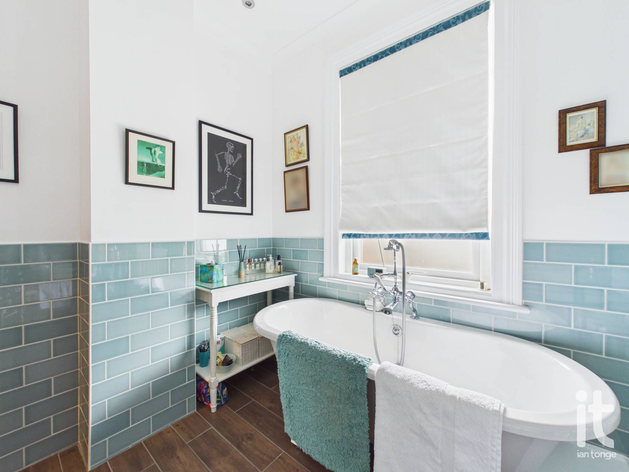 2 bedroom mid terraced house For Sale in Stockport - Photograph 20.