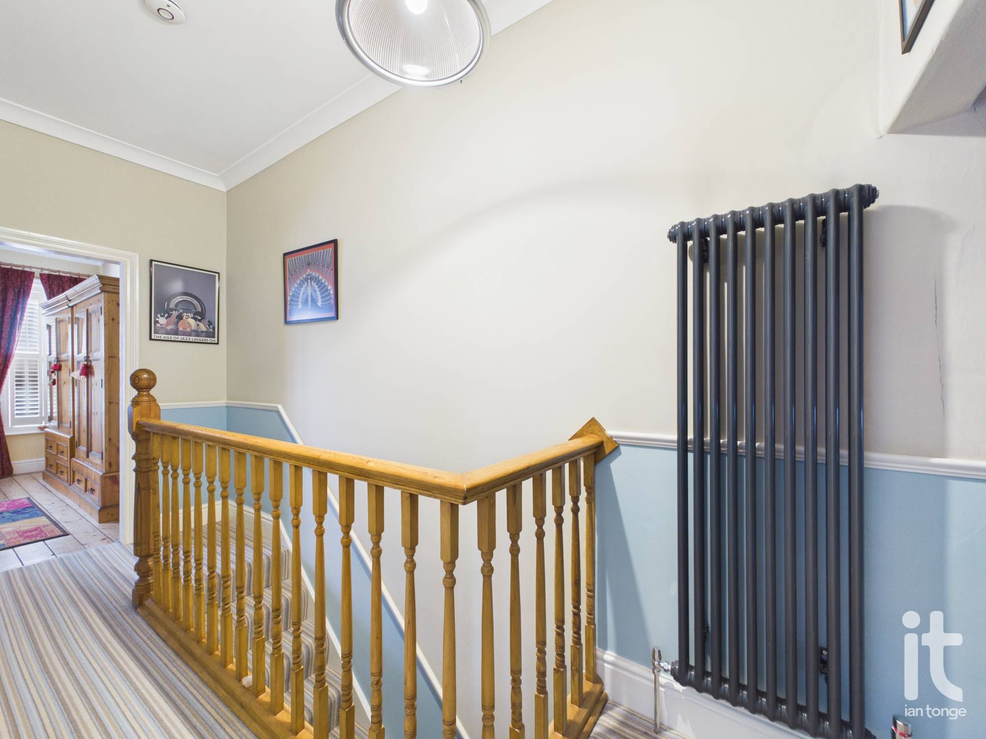 2 bedroom mid terraced house For Sale in Stockport - Photograph 12.
