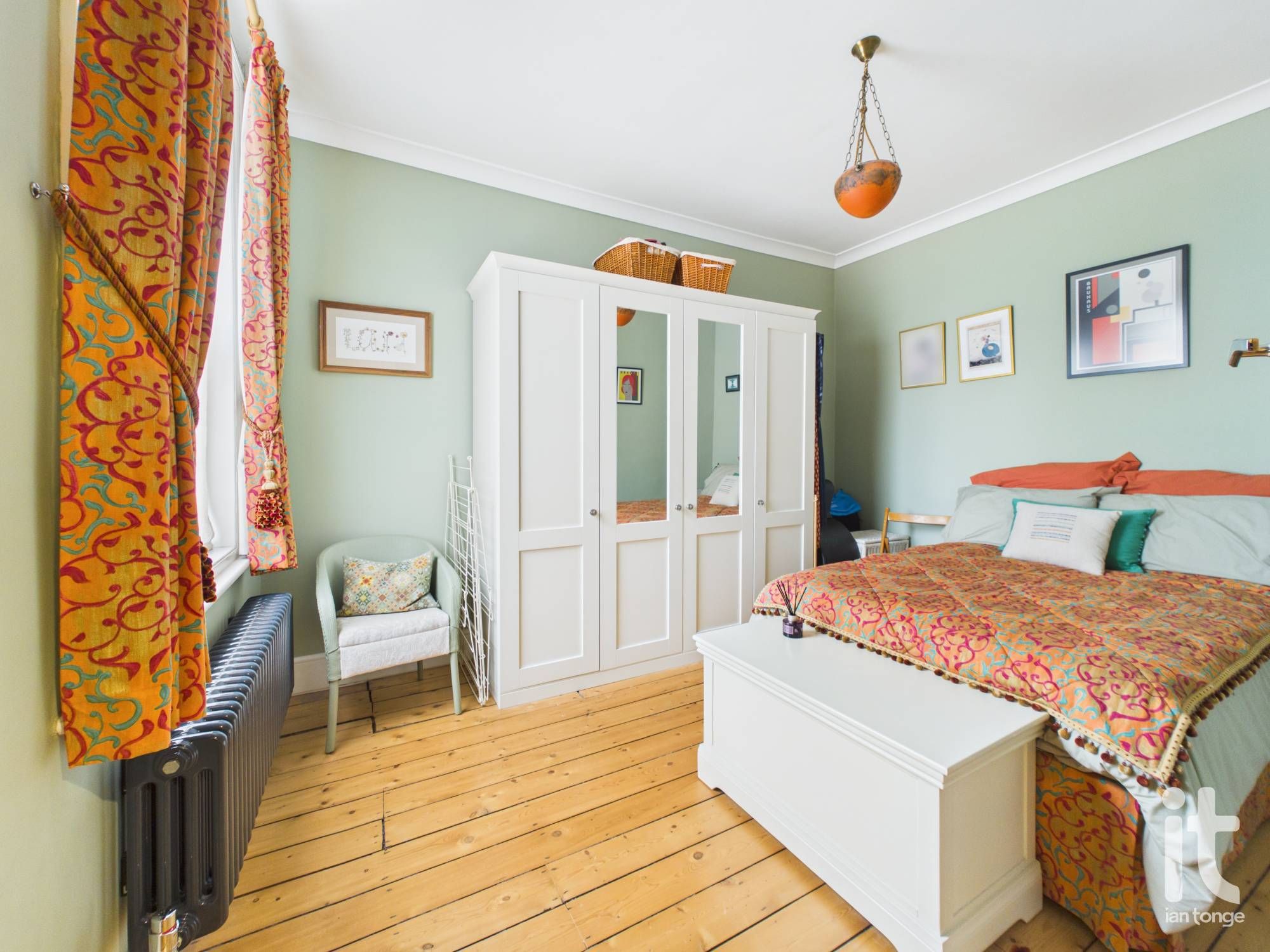 2 bedroom mid terraced house For Sale in Stockport - Photograph 15.