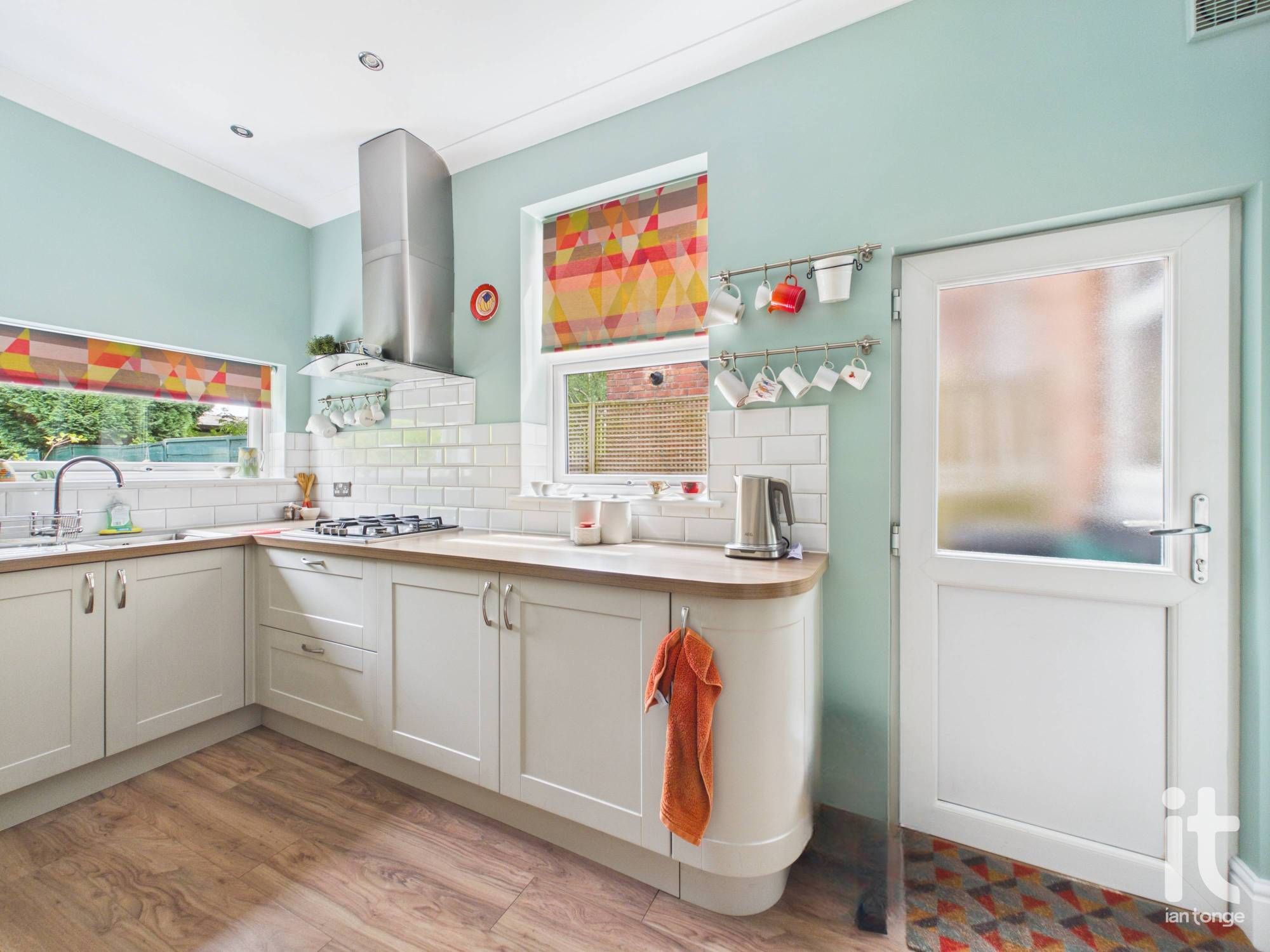 2 bedroom mid terraced house For Sale in Stockport - Photograph 11.