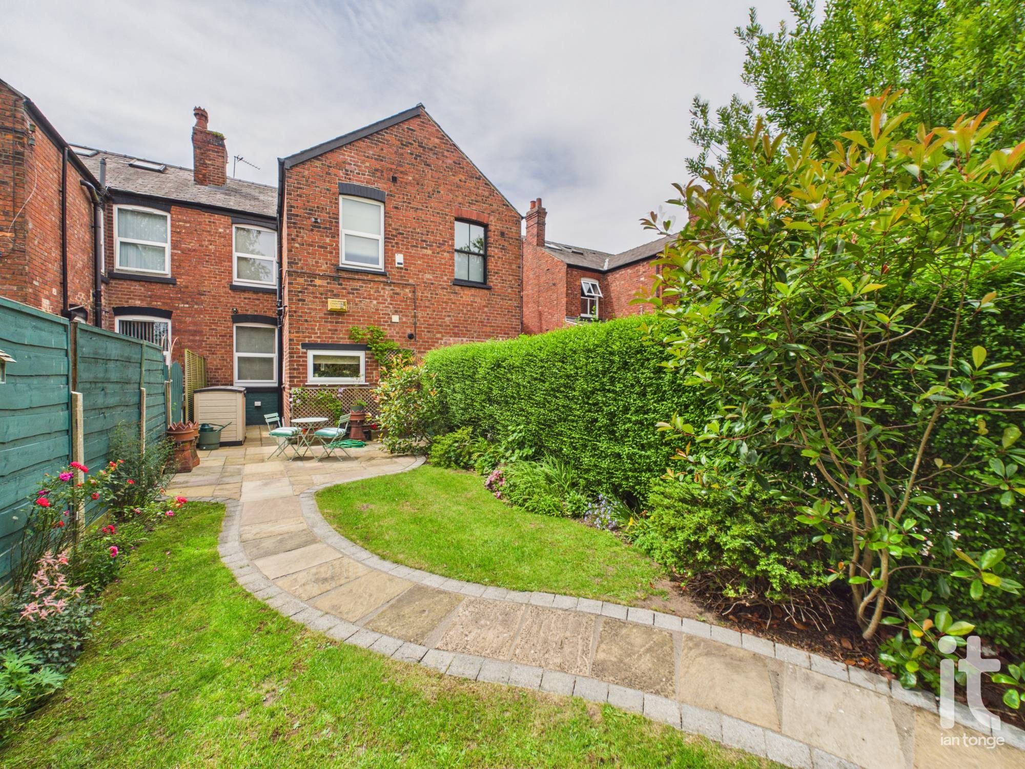 2 bedroom mid terraced house For Sale in Stockport - Photograph 23.