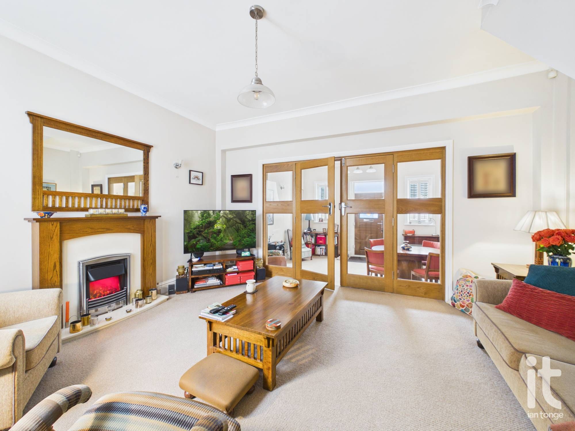 2 bedroom mid terraced house For Sale in Stockport - Property photograph.