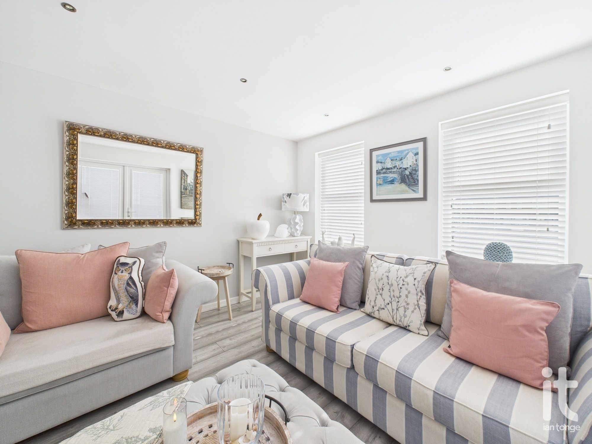 3 bedroom semi-detached house SSTC in Stockport - Photograph 4.