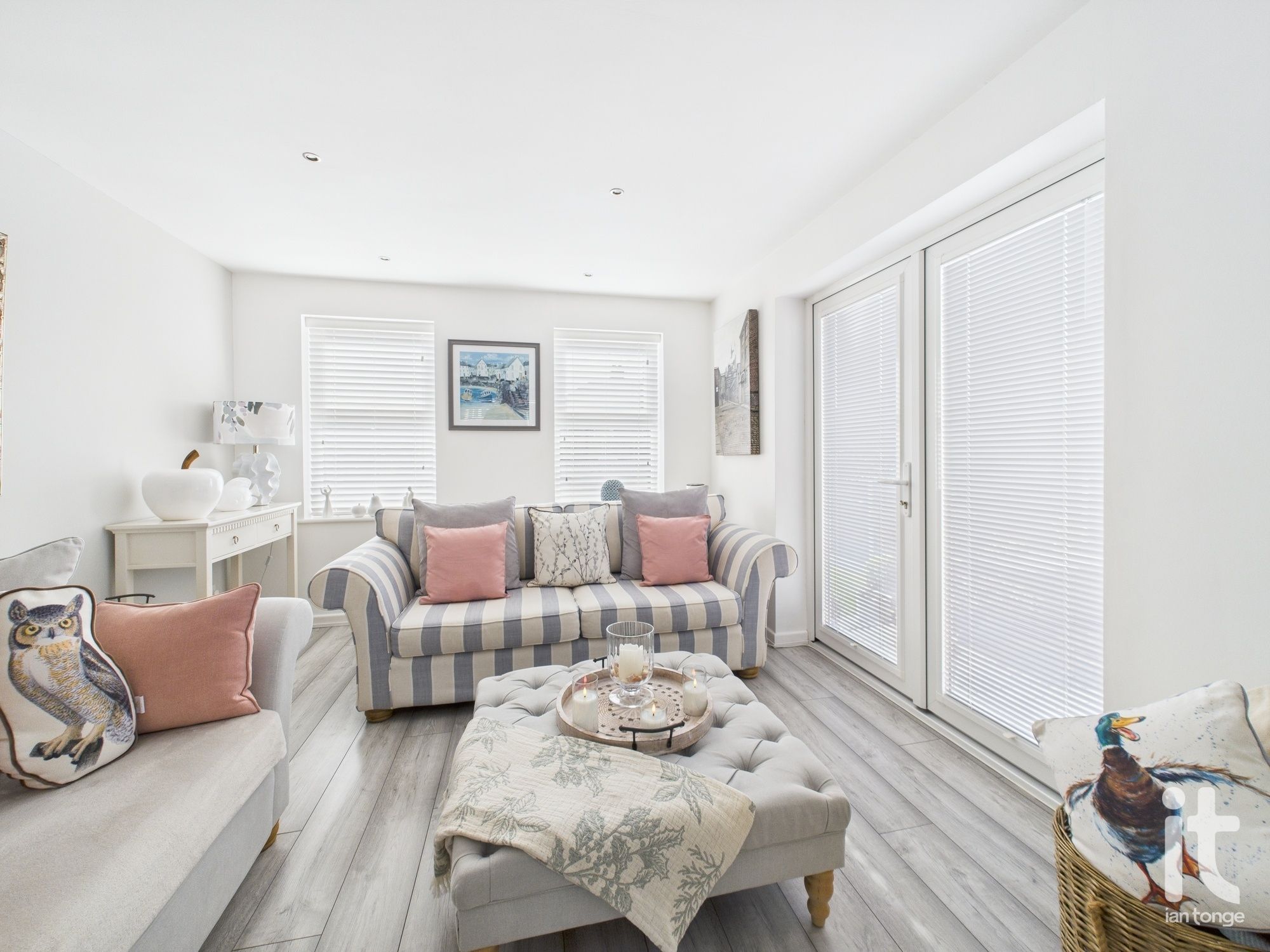 3 bedroom semi-detached house SSTC in Stockport - Photograph 17.