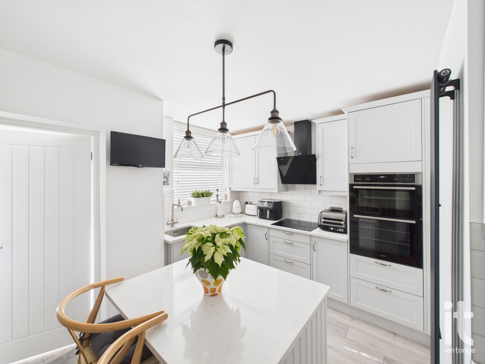 3 bedroom semi-detached house SSTC in Stockport - Photograph 2.