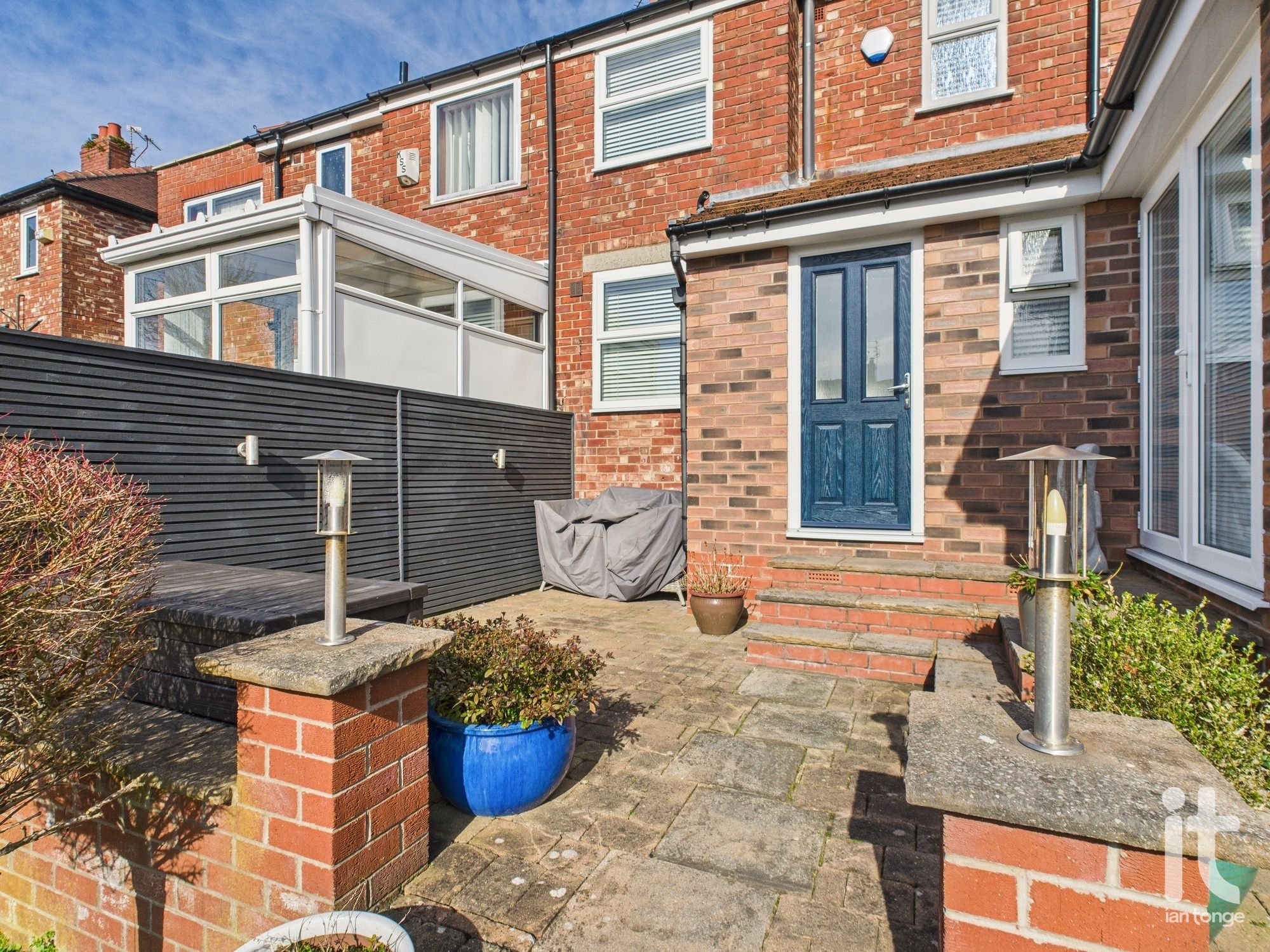 3 bedroom semi-detached house SSTC in Stockport - Photograph 28.