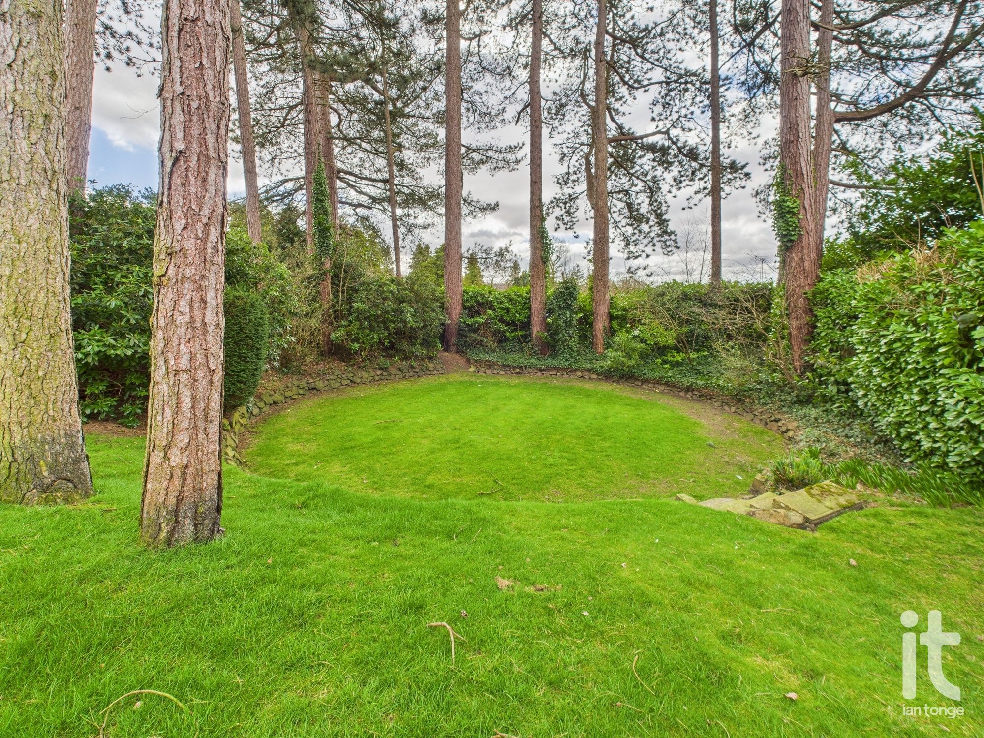 4 bedroom detached house Under Offer in Stockport - Photograph 21.