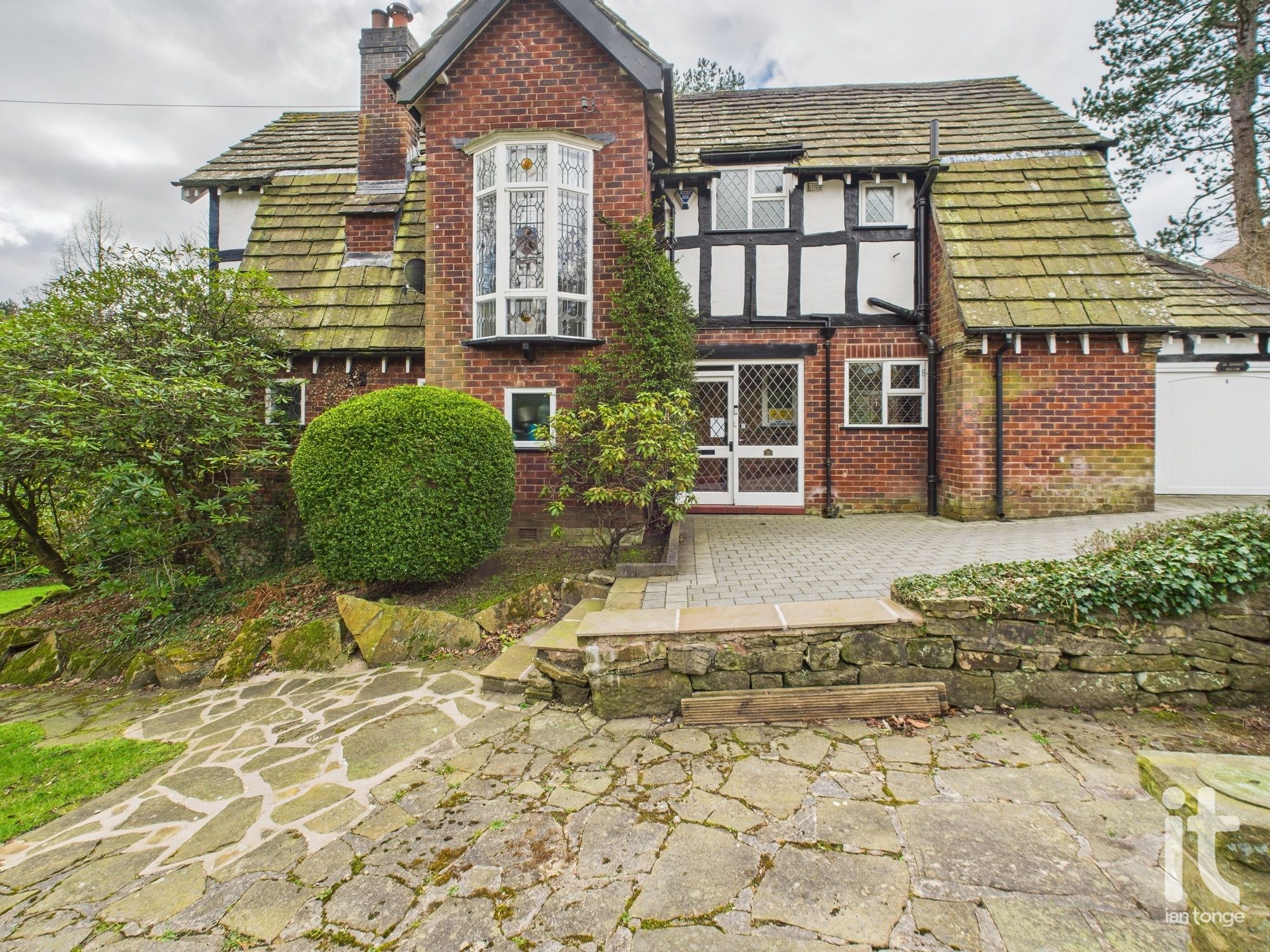 4 bedroom detached house Under Offer in Stockport - Photograph 10.