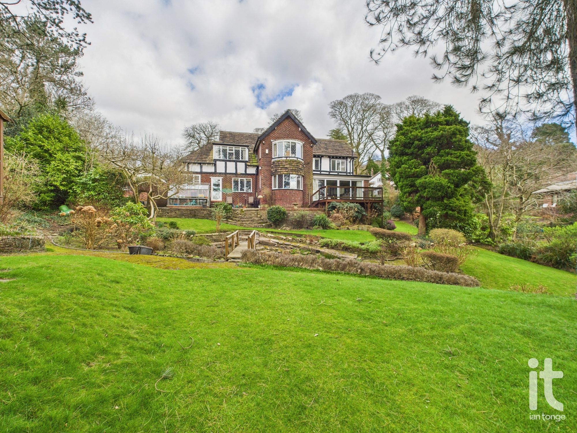 4 bedroom detached house For Sale in Stockport - Photograph 19.