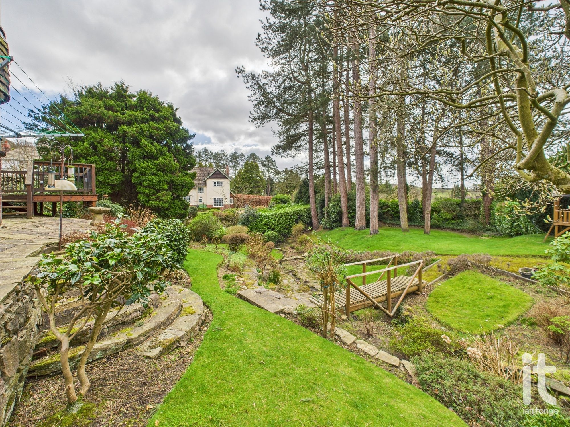 4 bedroom detached house Under Offer in Stockport - Photograph 25.