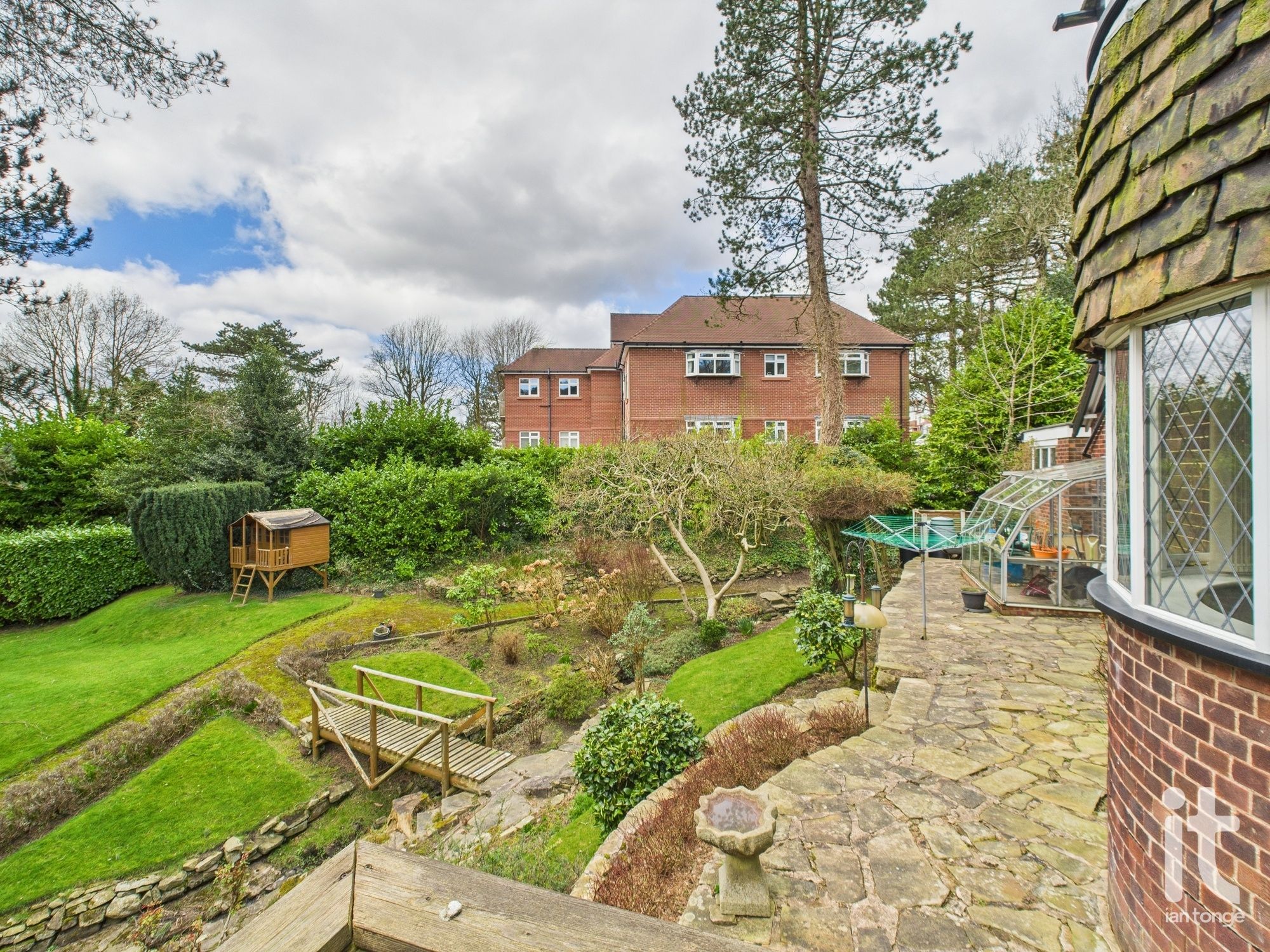 4 bedroom detached house Under Offer in Stockport - Photograph 30.