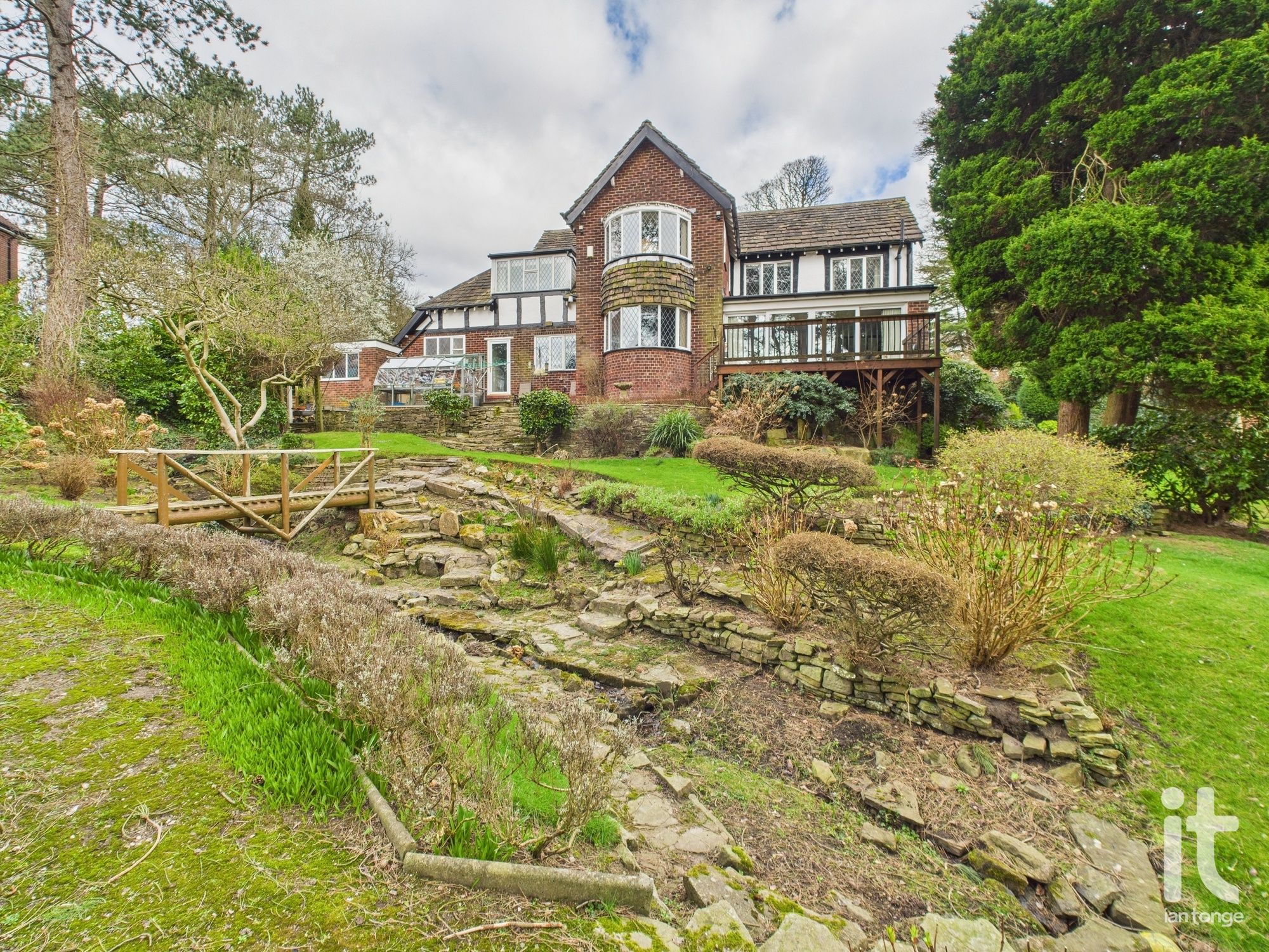 4 bedroom detached house Under Offer in Stockport - Photograph 18.