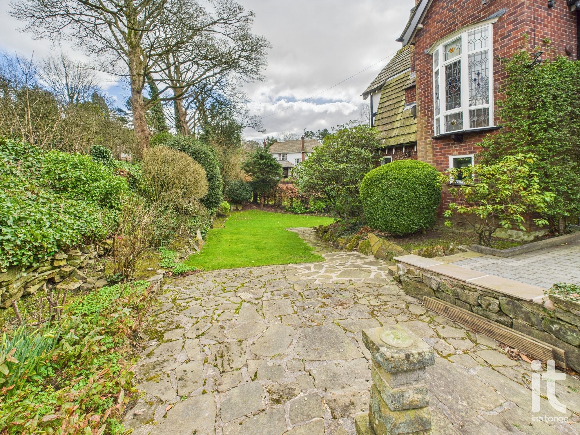 4 bedroom detached house Under Offer in Stockport - Photograph 9.