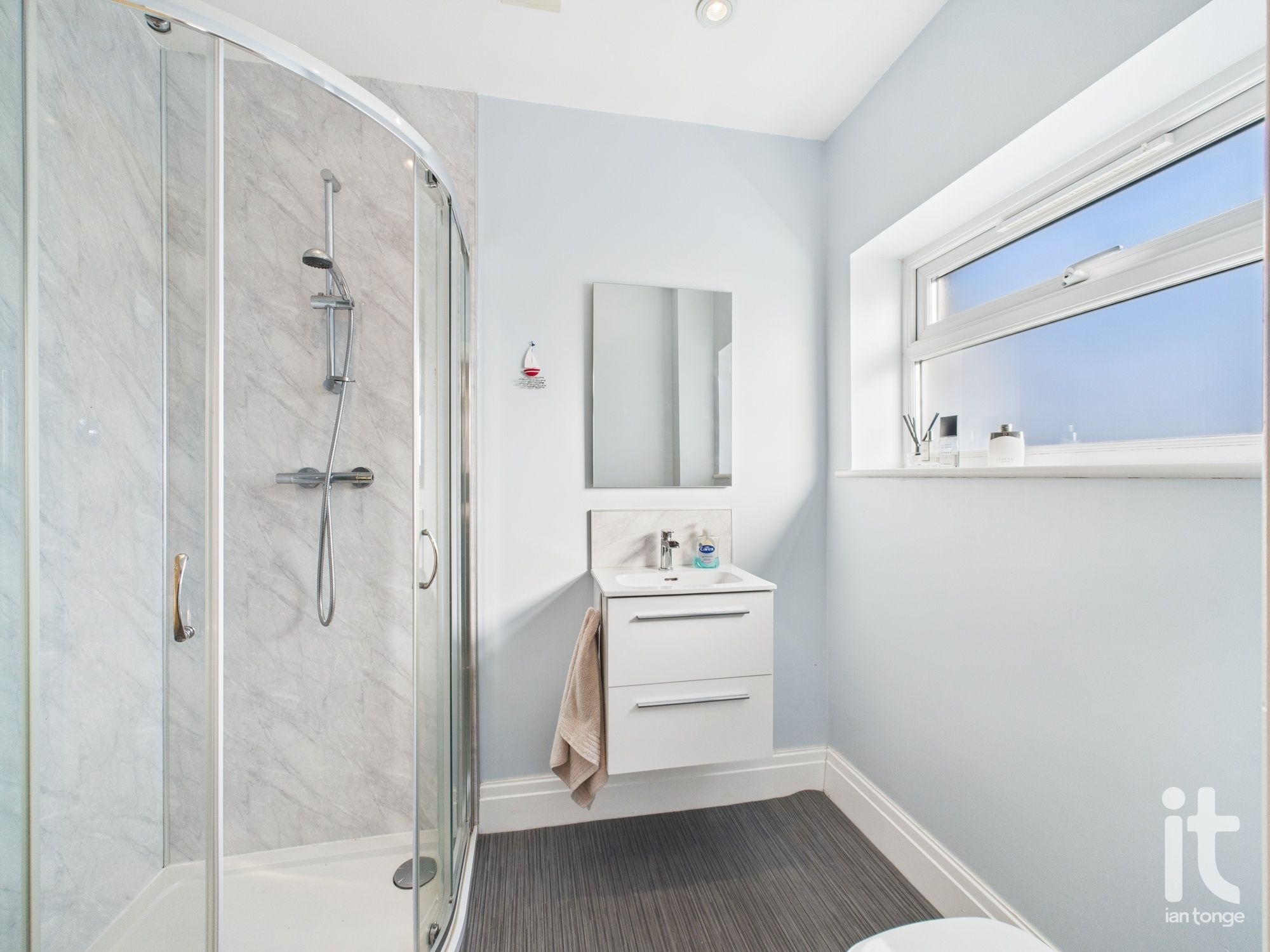 4 bedroom semi-detached house SSTC in Stockport - Photograph 33.