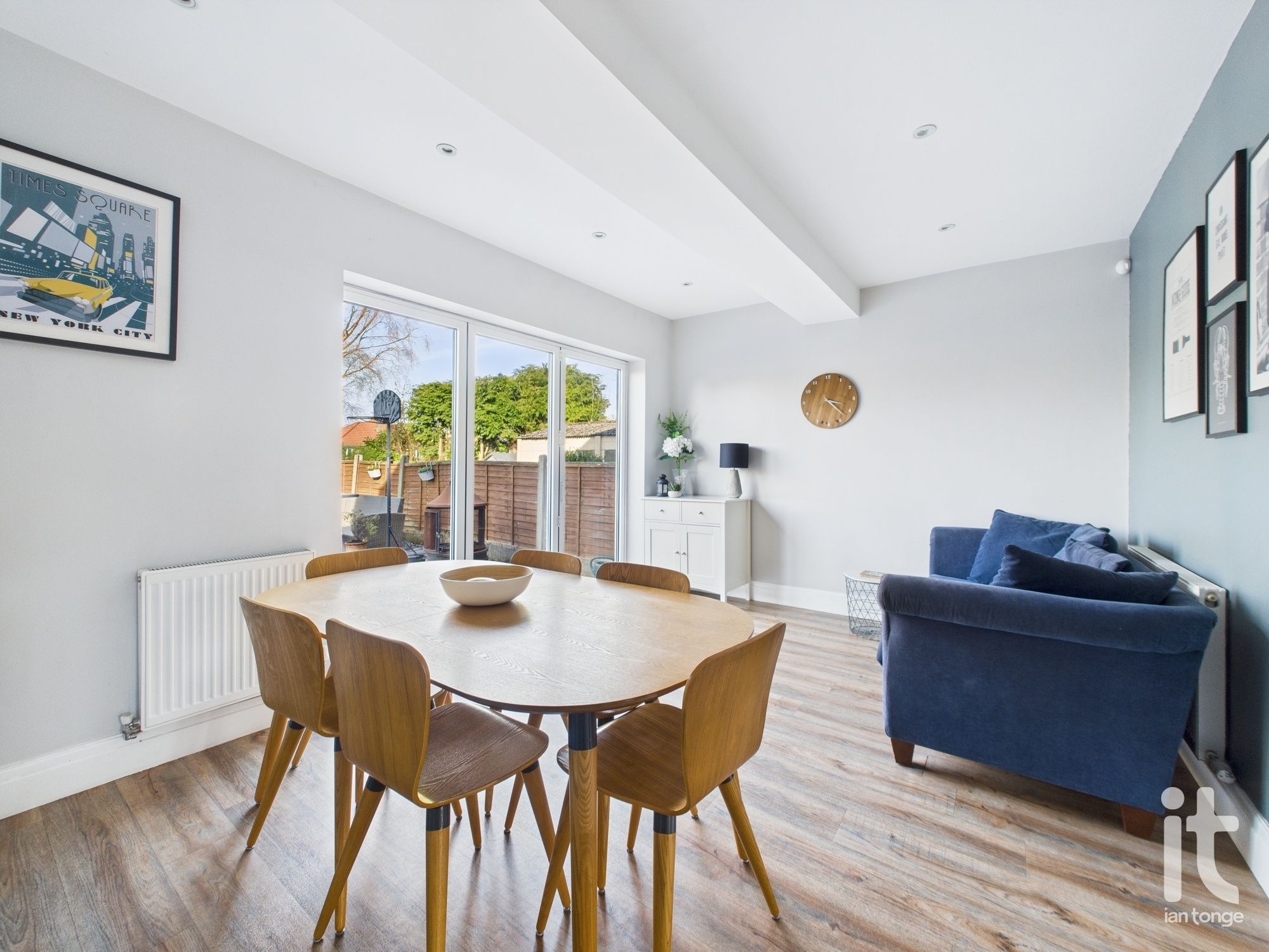 4 bedroom semi-detached house SSTC in Stockport - Photograph 19.