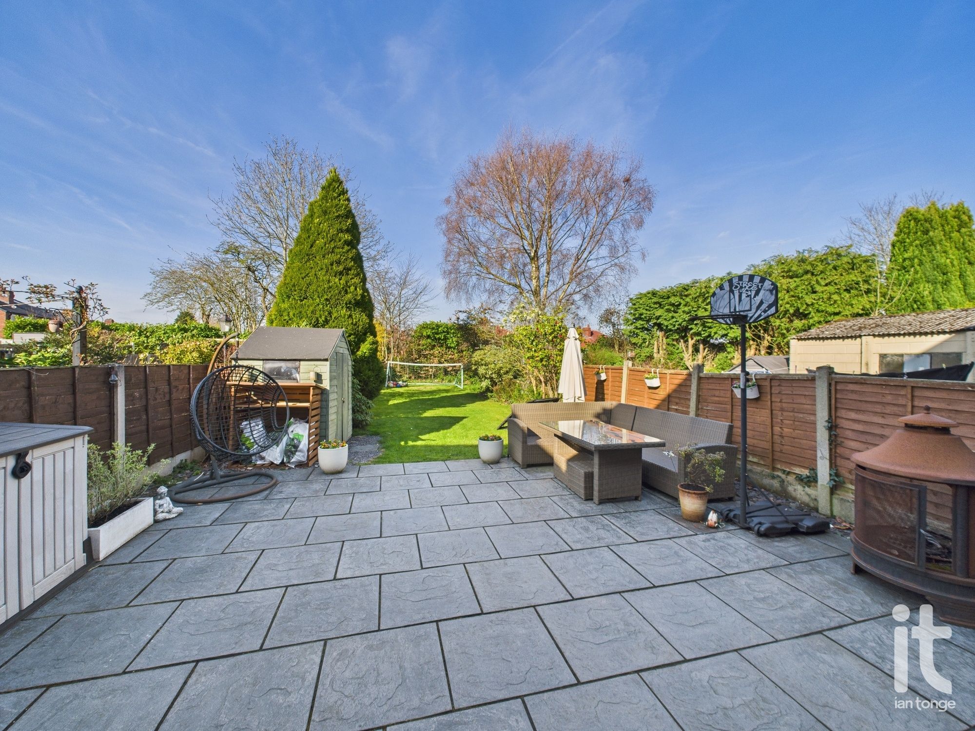 4 bedroom semi-detached house SSTC in Stockport - Photograph 4.