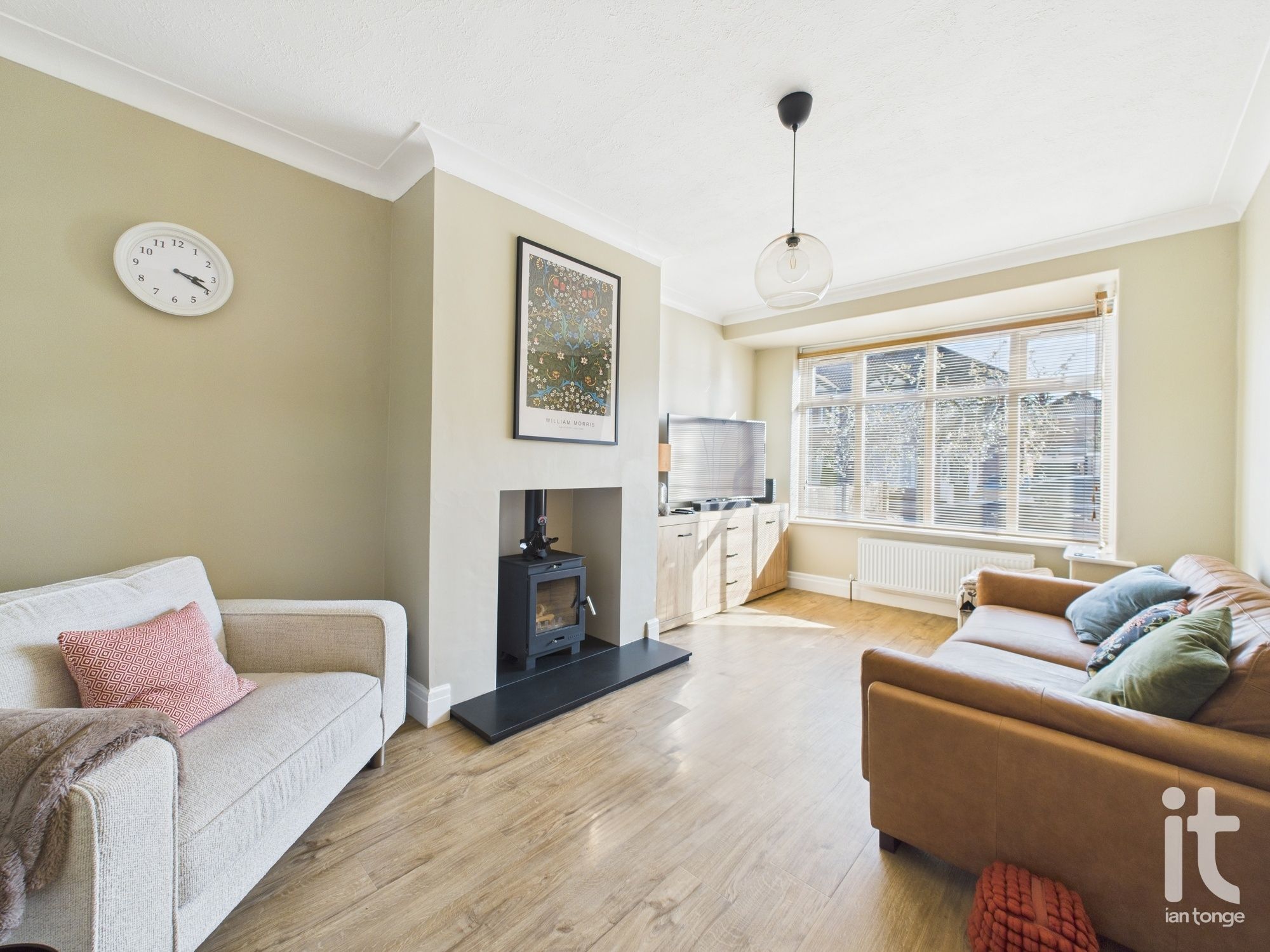 4 bedroom semi-detached house SSTC in Stockport - Photograph 13.