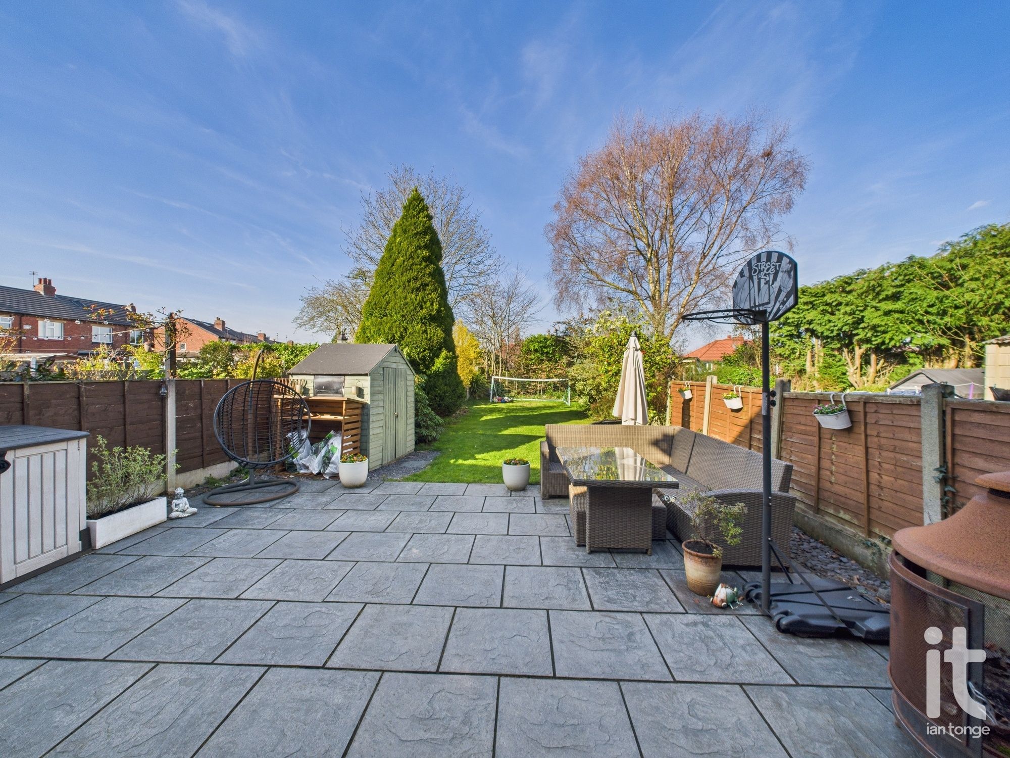 4 bedroom semi-detached house SSTC in Stockport - Photograph 5.