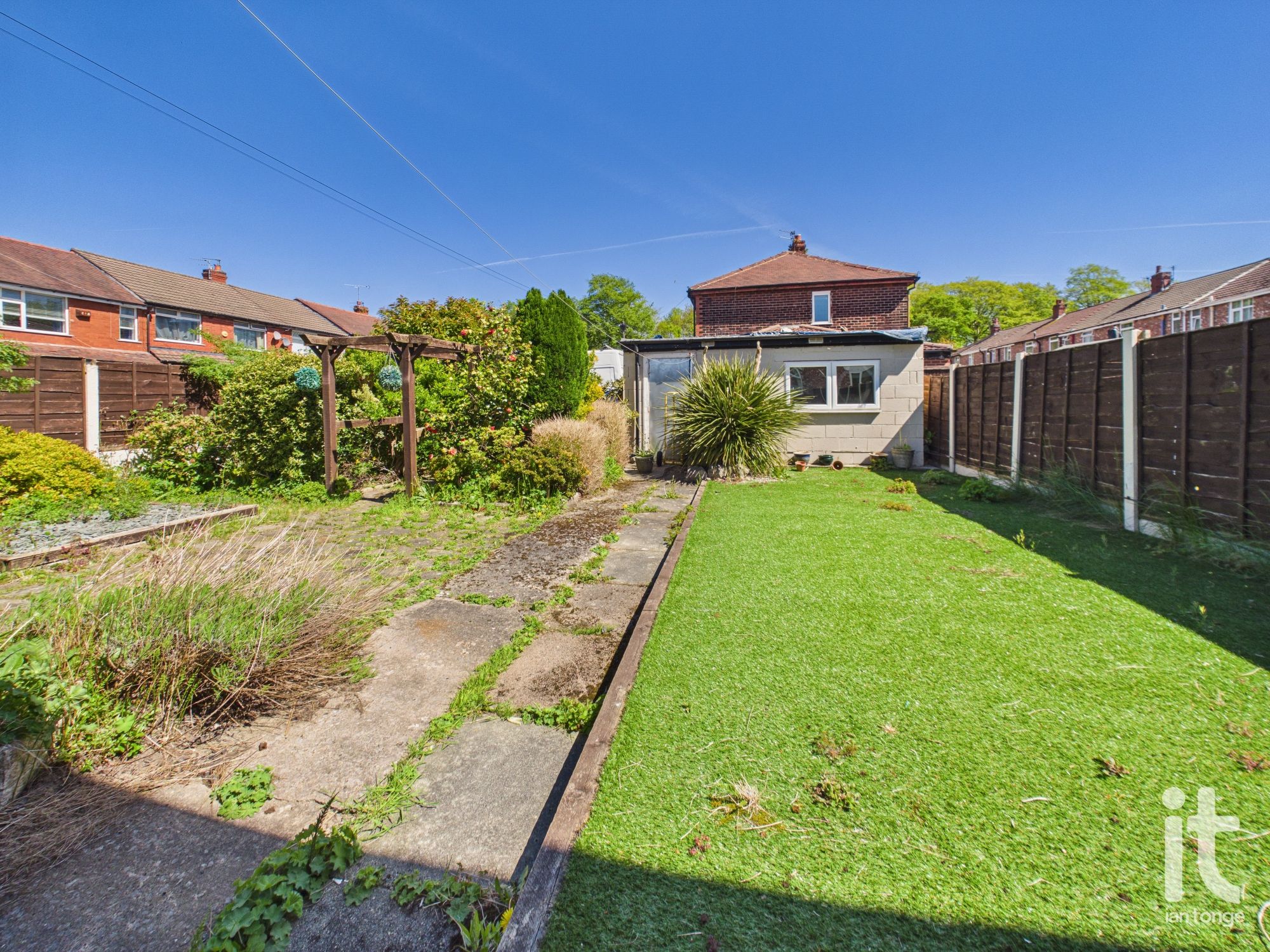 2 bedroom end terraced house For Sale in Stockport - Photograph 14.