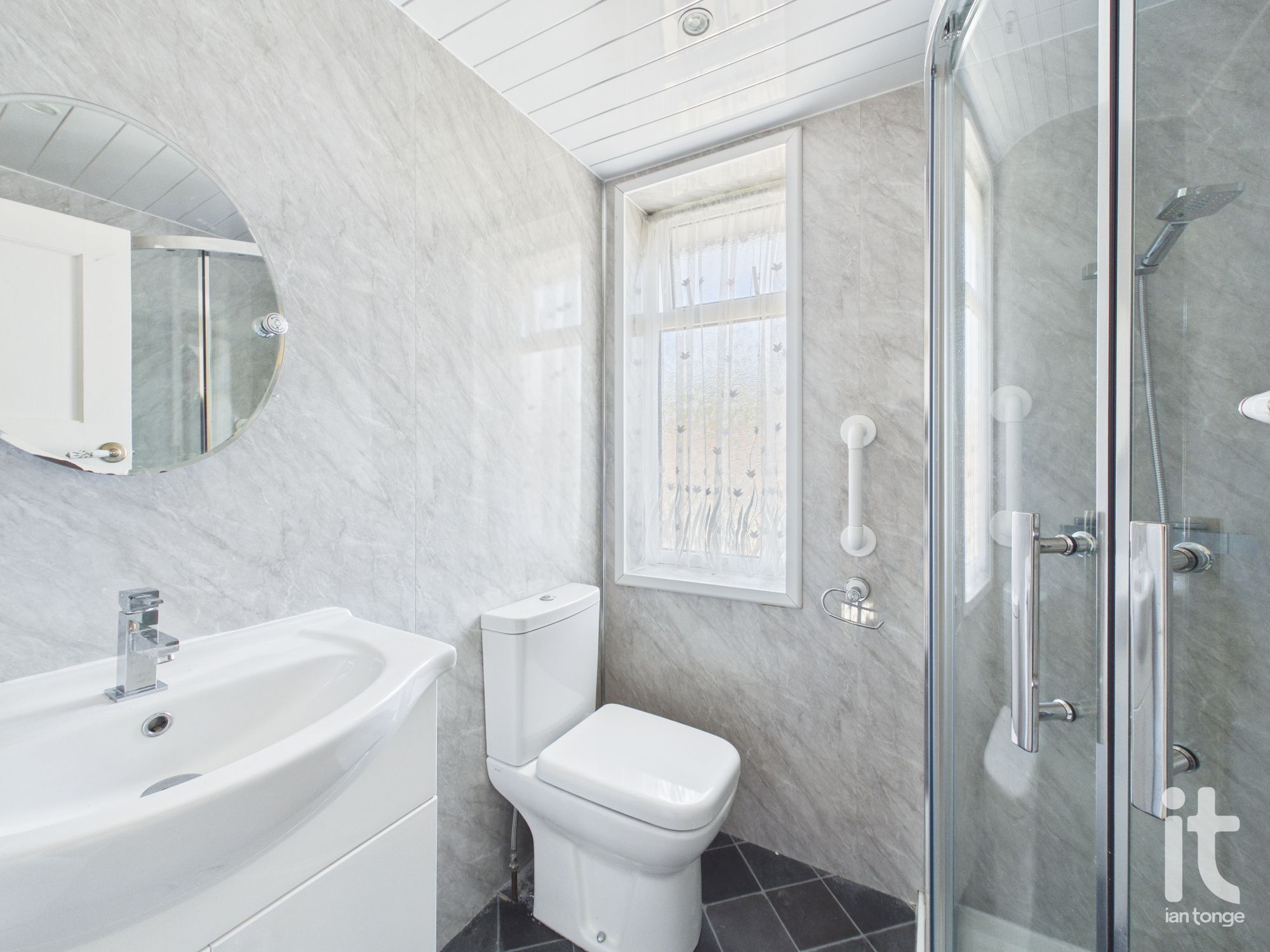 2 bedroom end terraced house For Sale in Stockport - Photograph 13.
