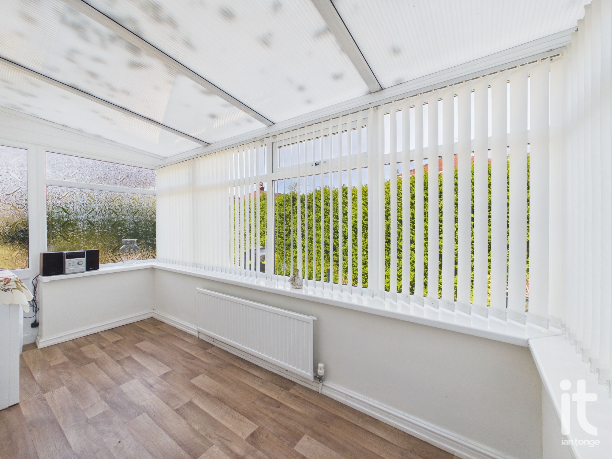 2 bedroom end terraced house For Sale in Stockport - Photograph 10.