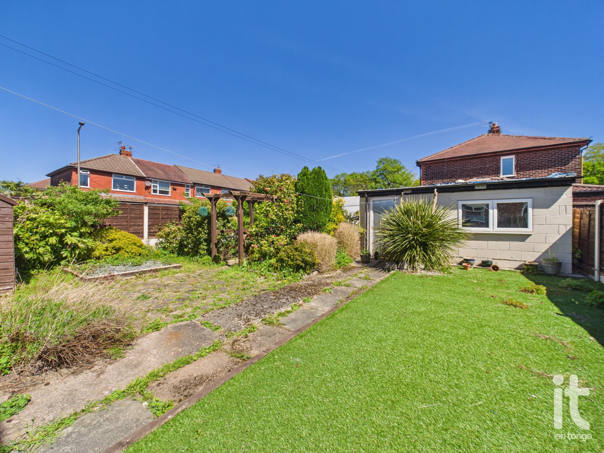 2 bedroom end terraced house For Sale in Stockport - Photograph 15.