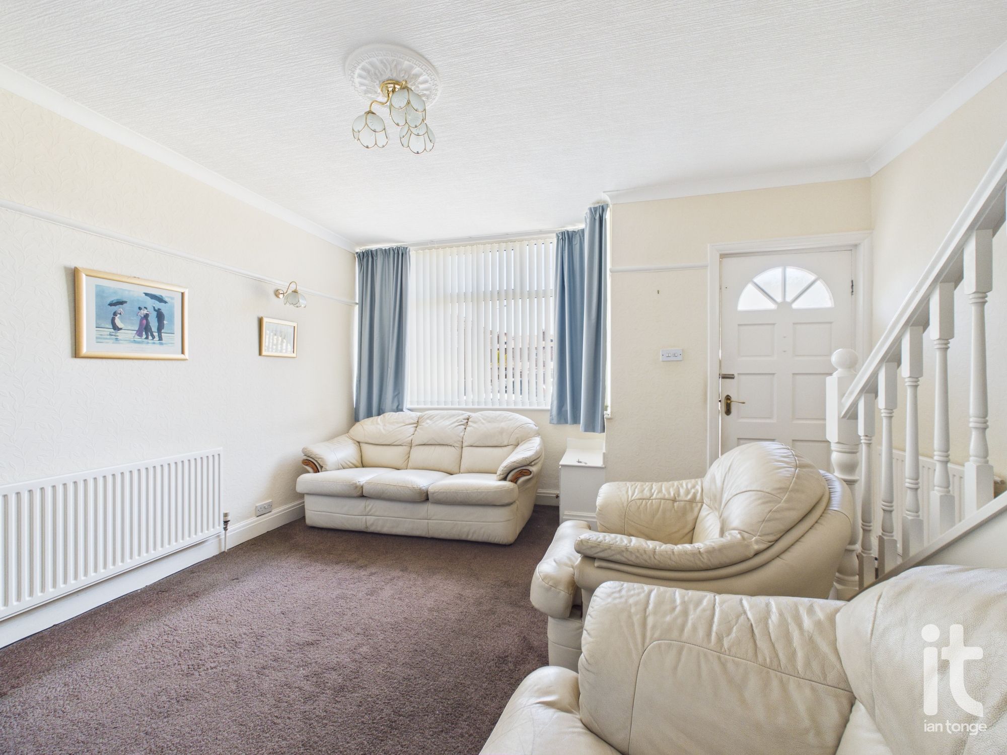 2 bedroom end terraced house For Sale in Stockport - Photograph 7.