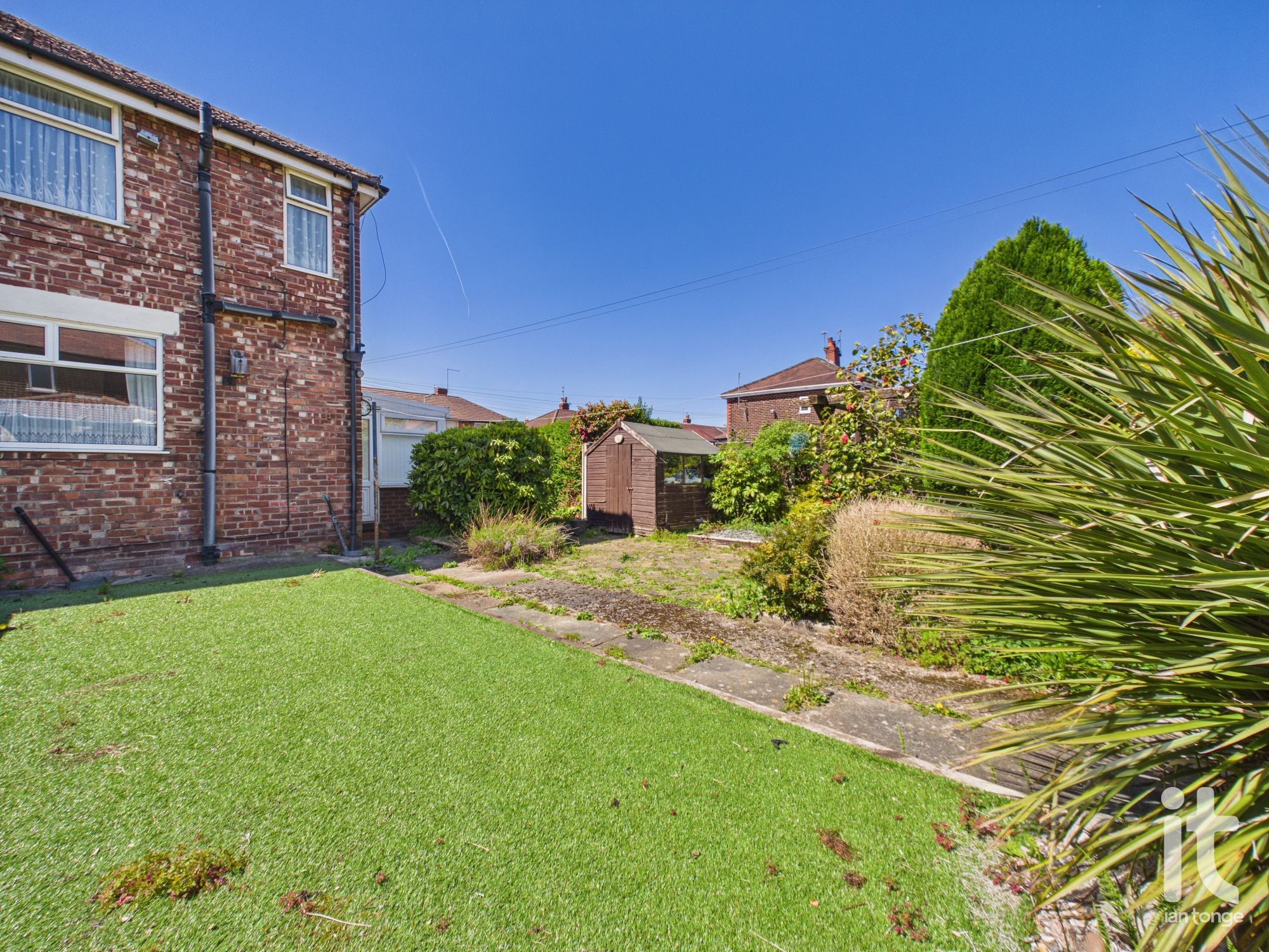 2 bedroom end terraced house For Sale in Stockport - Photograph 16.