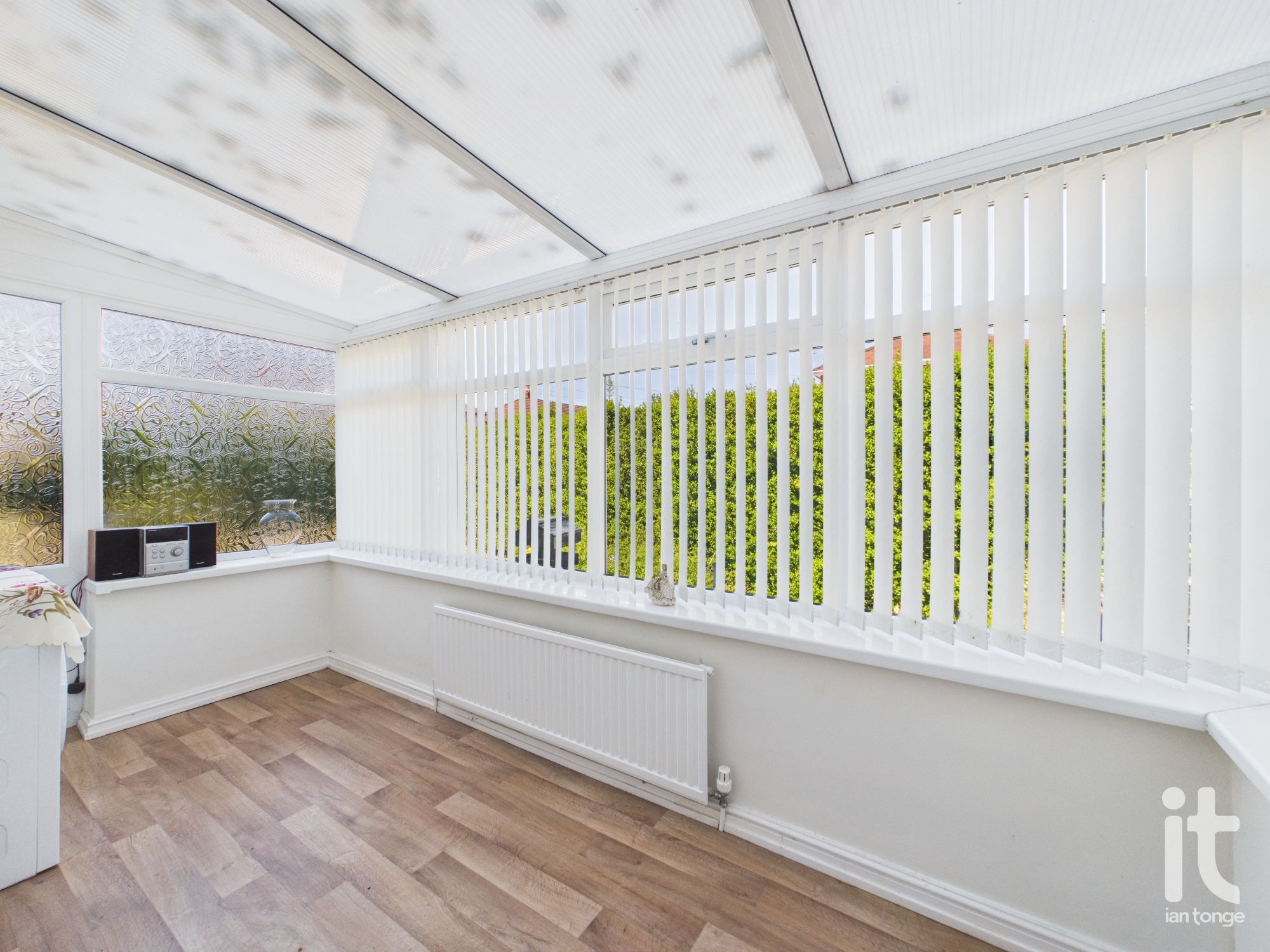 2 bedroom end terraced house For Sale in Stockport - Photograph 4.