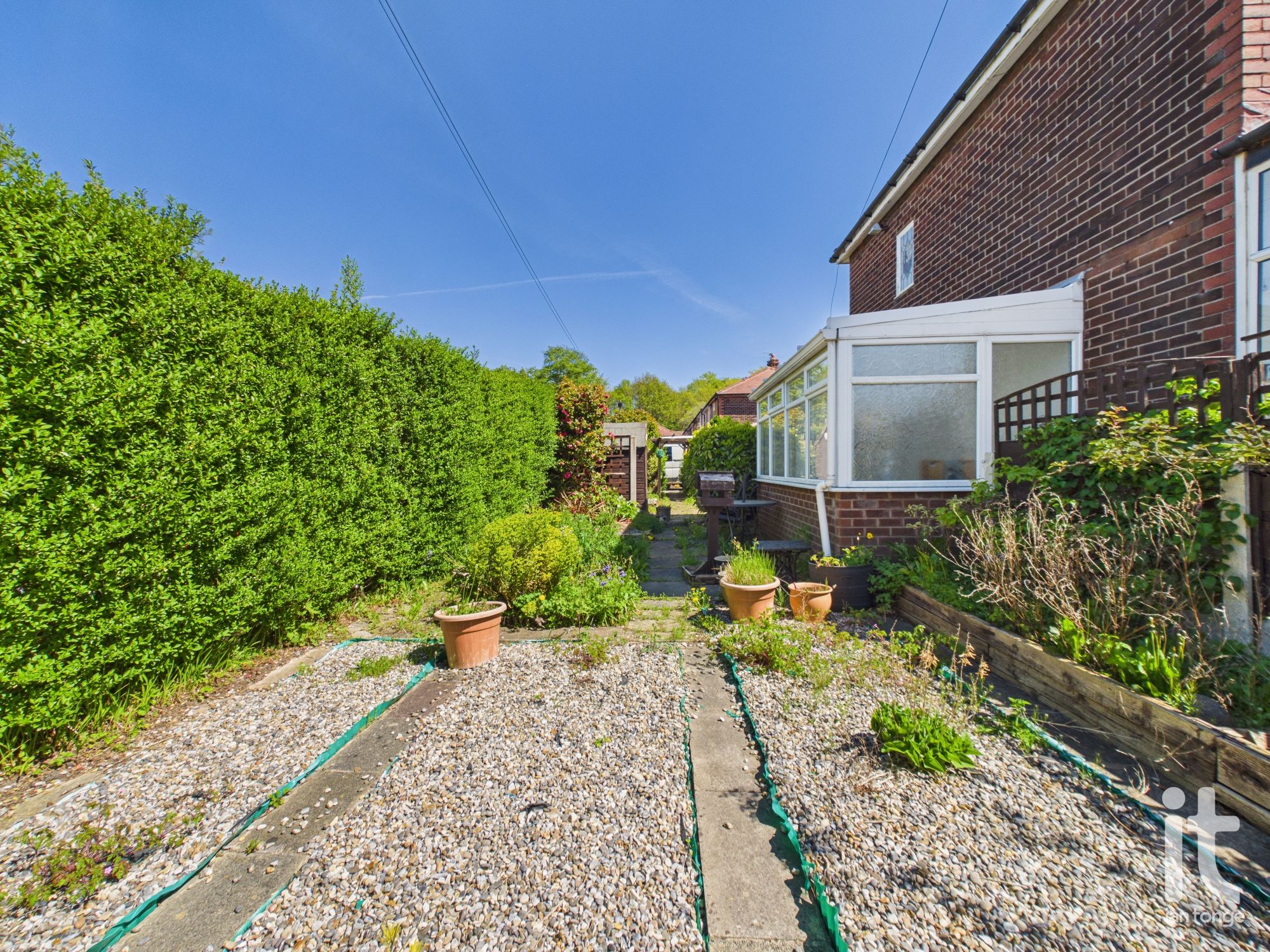 2 bedroom end terraced house For Sale in Stockport - Photograph 5.