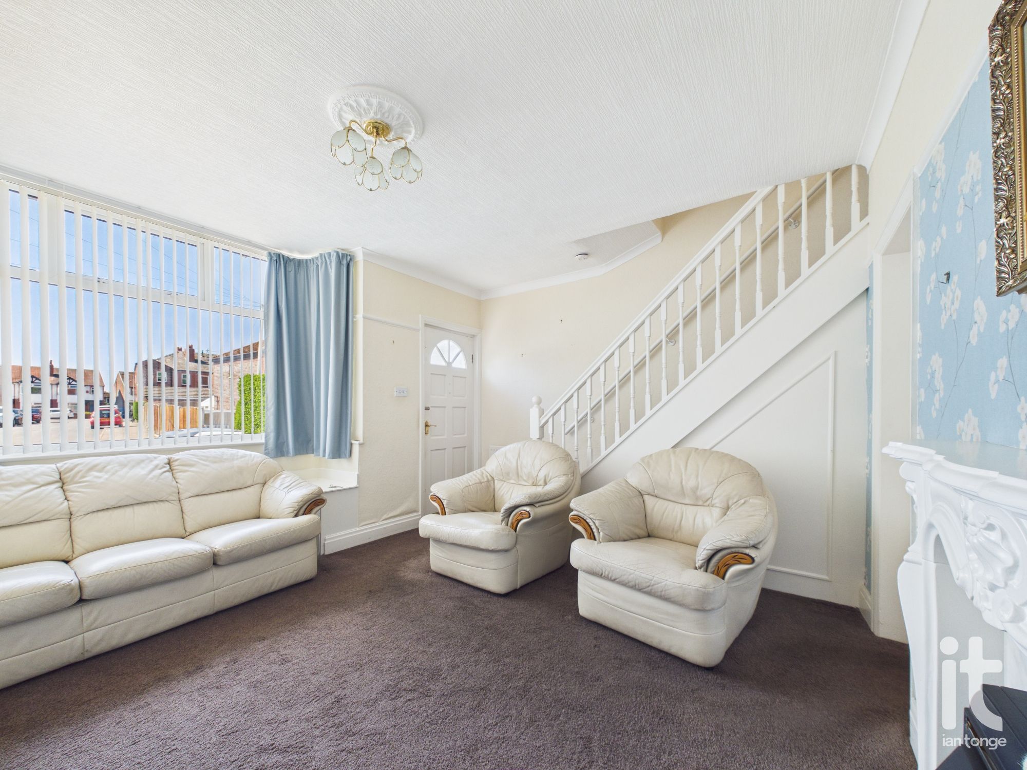 2 bedroom end terraced house For Sale in Stockport - Photograph 8.