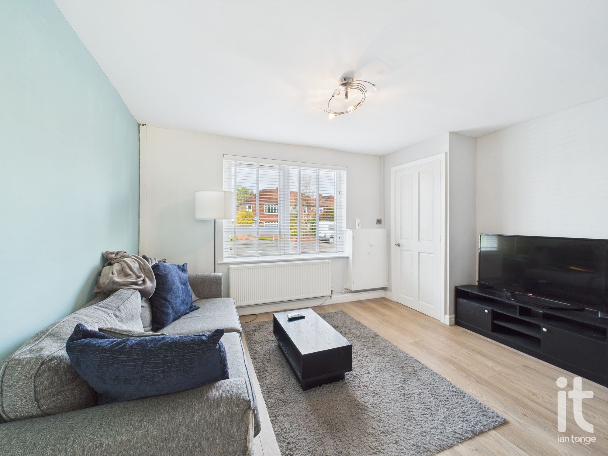 2 bedroom mid terraced house SSTC in Stockport - Photograph 4.