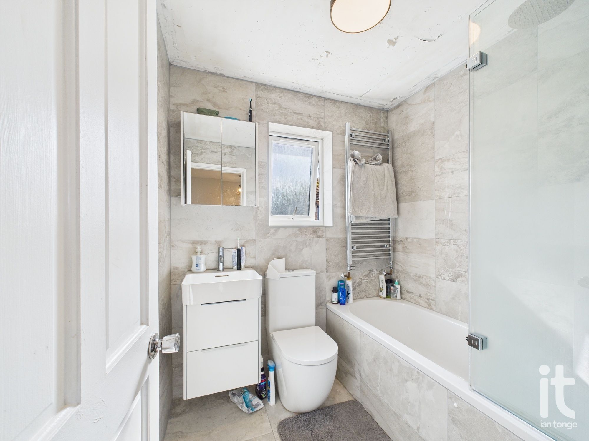 2 bedroom mid terraced house SSTC in Stockport - Photograph 17.