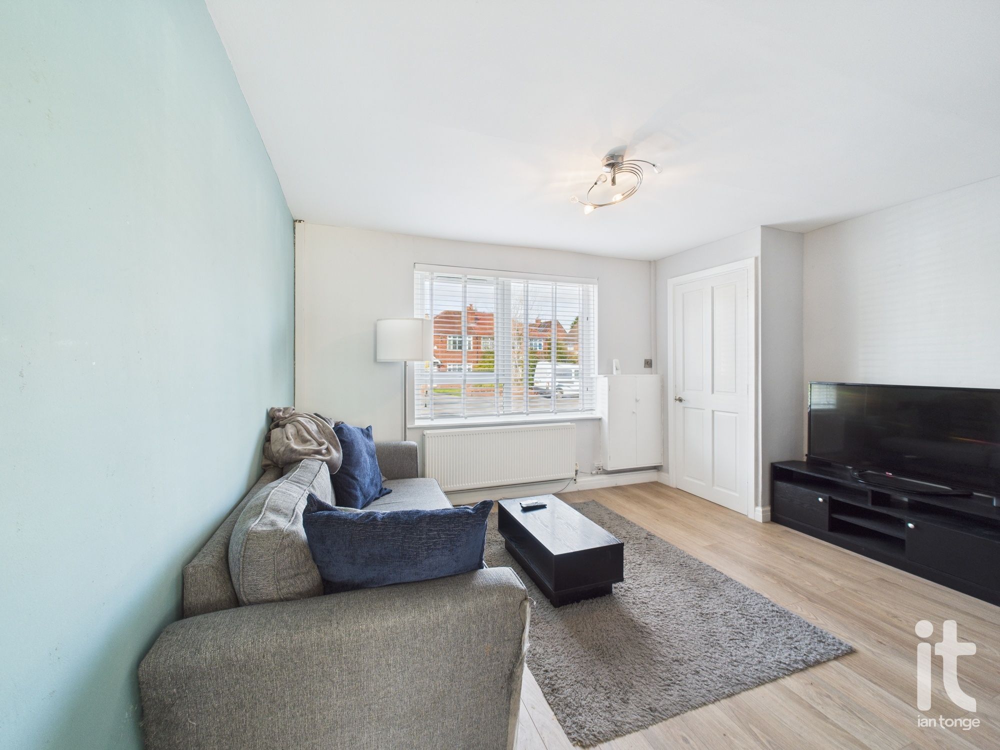 2 bedroom mid terraced house SSTC in Stockport - Photograph 7.