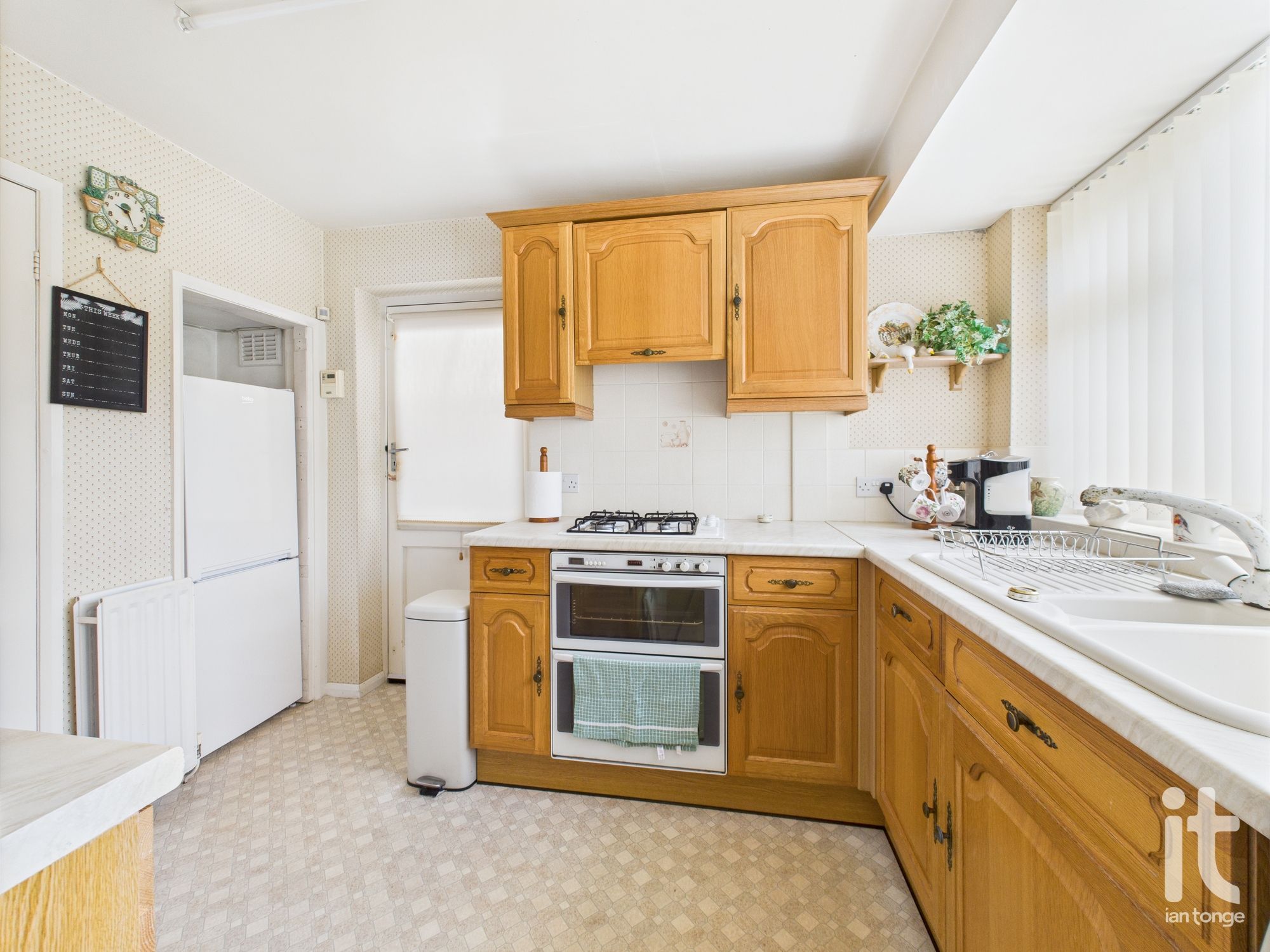 3 bedroom link detached house SSTC in Stockport - Photograph 11.