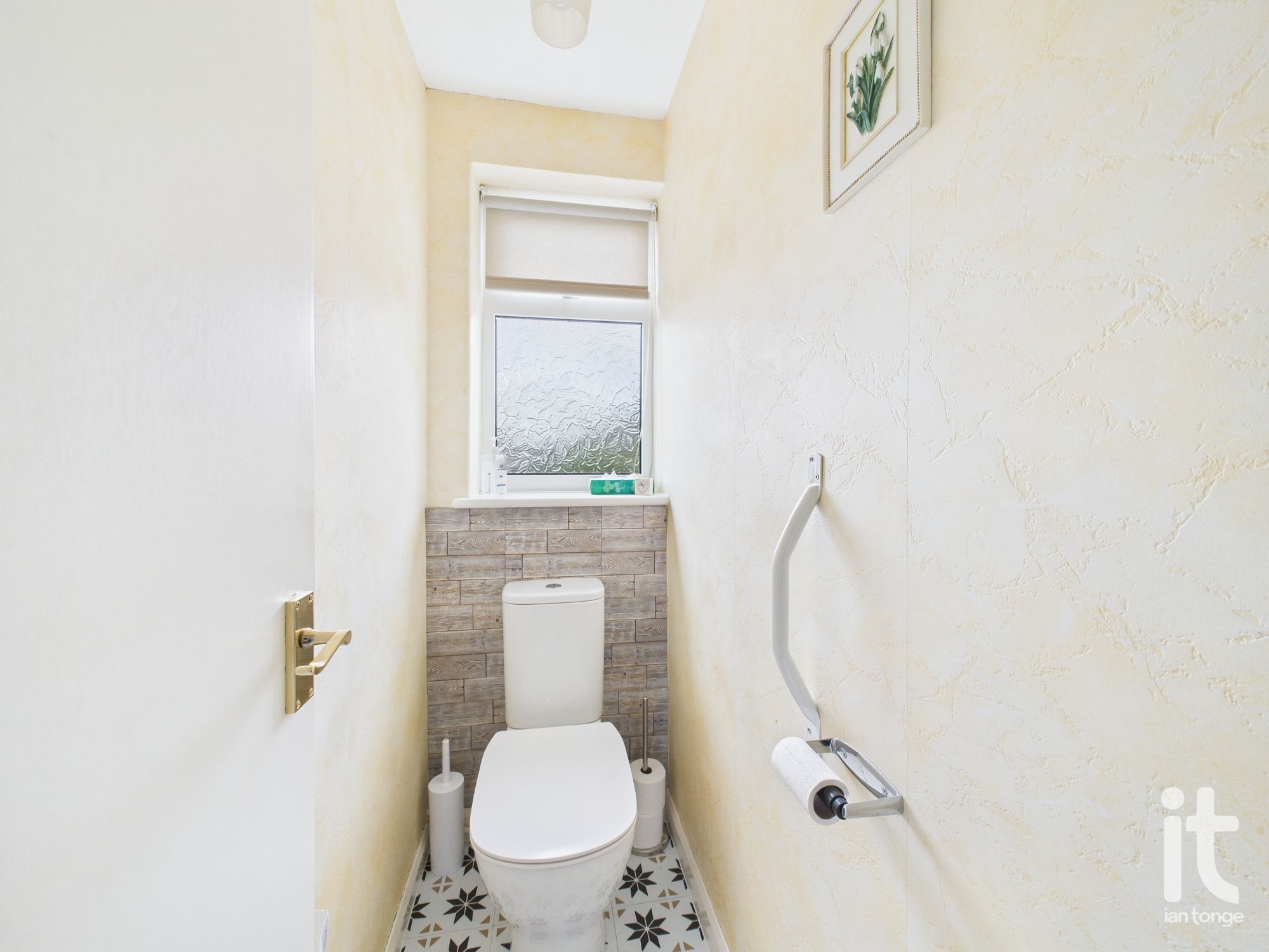 3 bedroom link detached house SSTC in Stockport - Photograph 17.