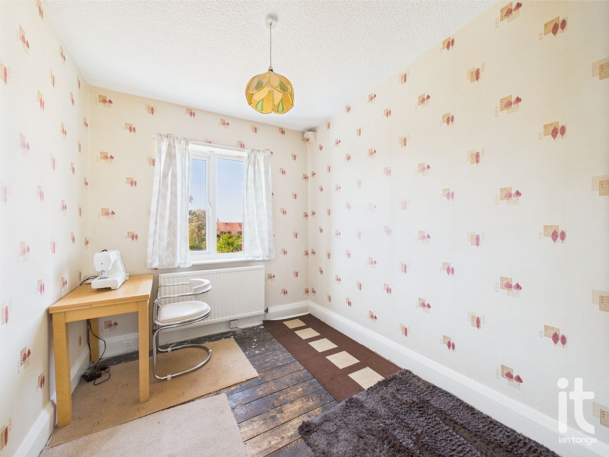 3 bedroom detached house Sold in Stockport - Photograph 20.