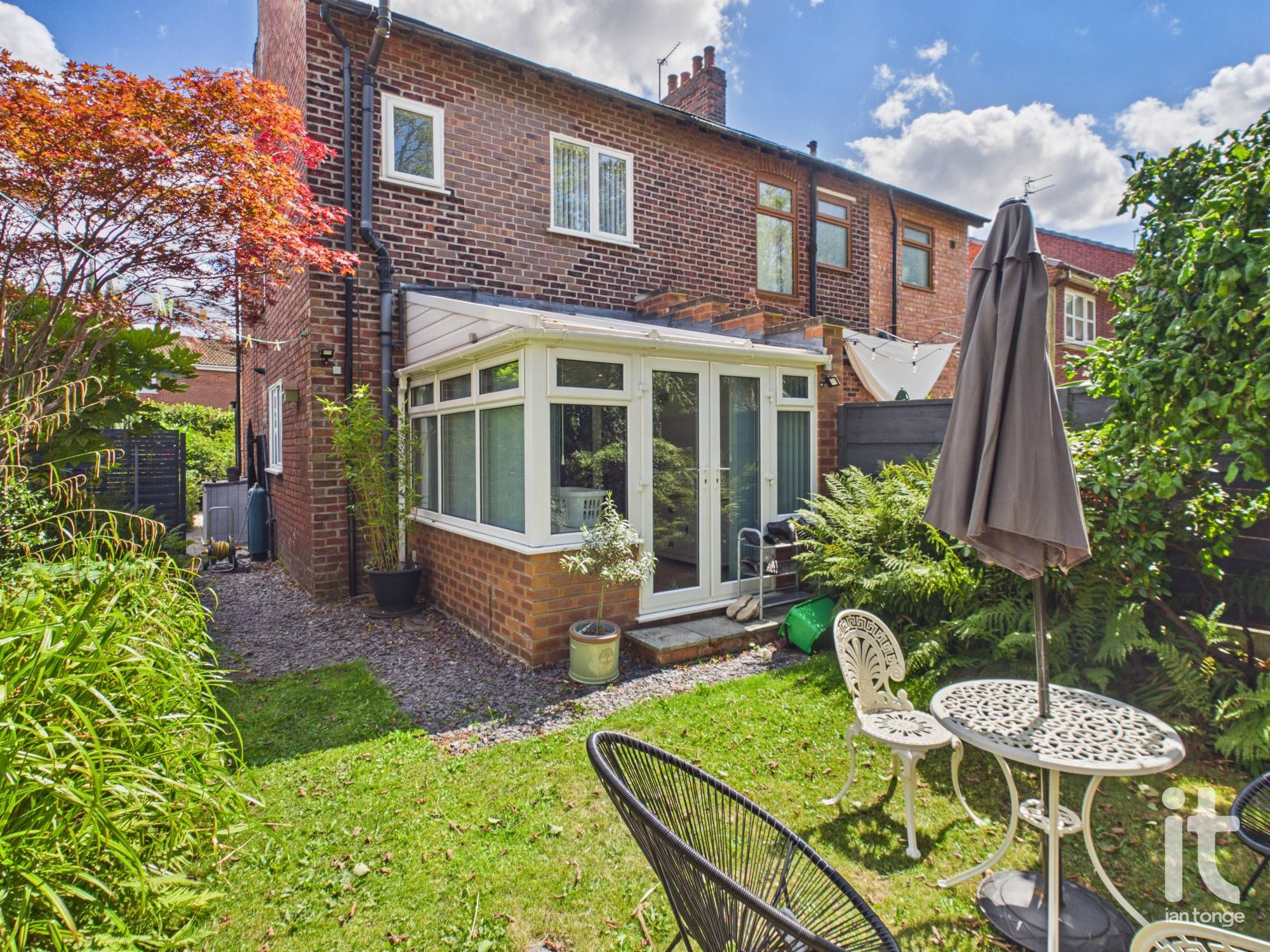 2 bedroom semi-detached house For Sale in Stockport - Photograph 11.