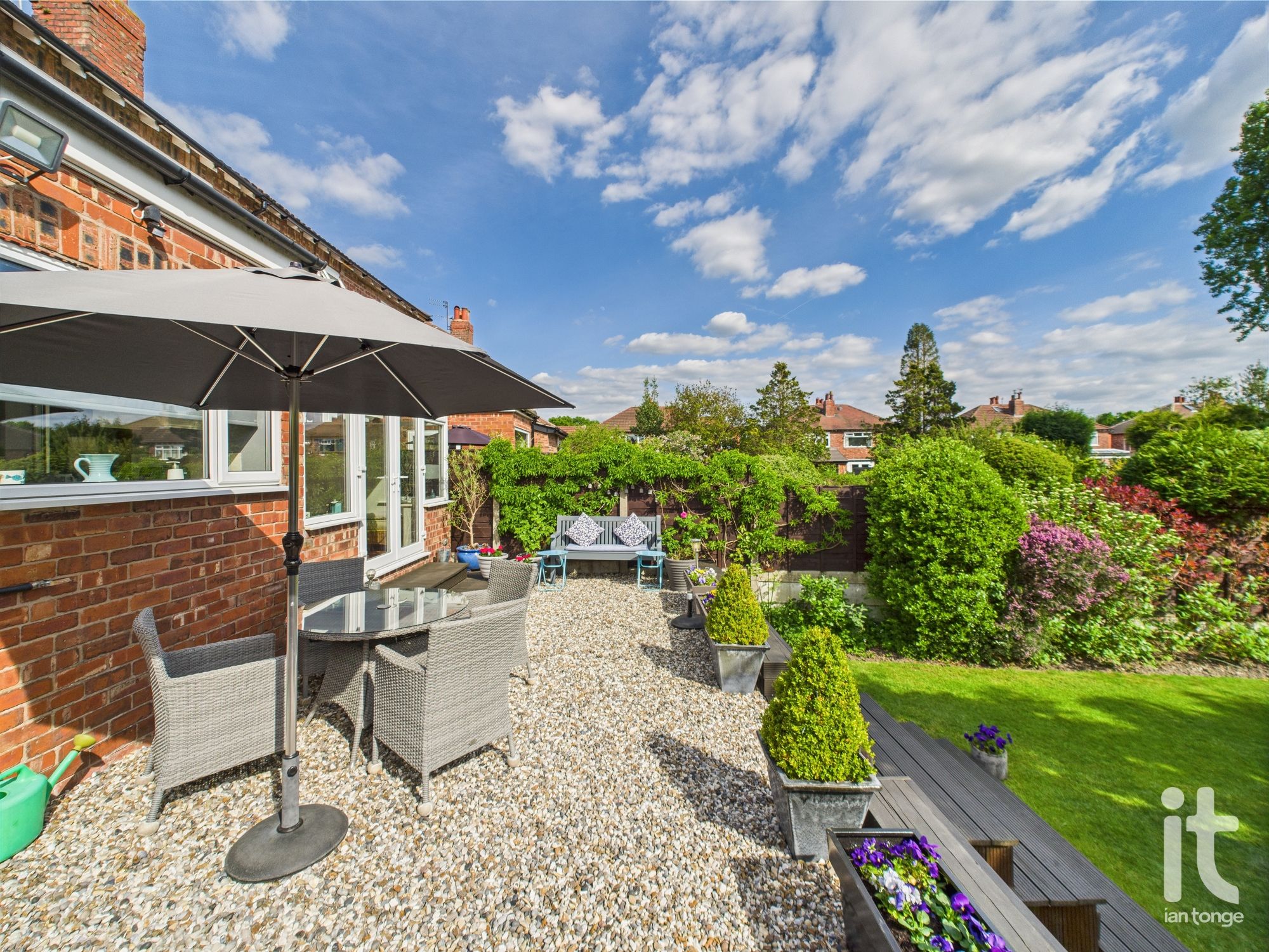 3 bedroom semi-detached house SSTC in Stockport - Photograph 23.