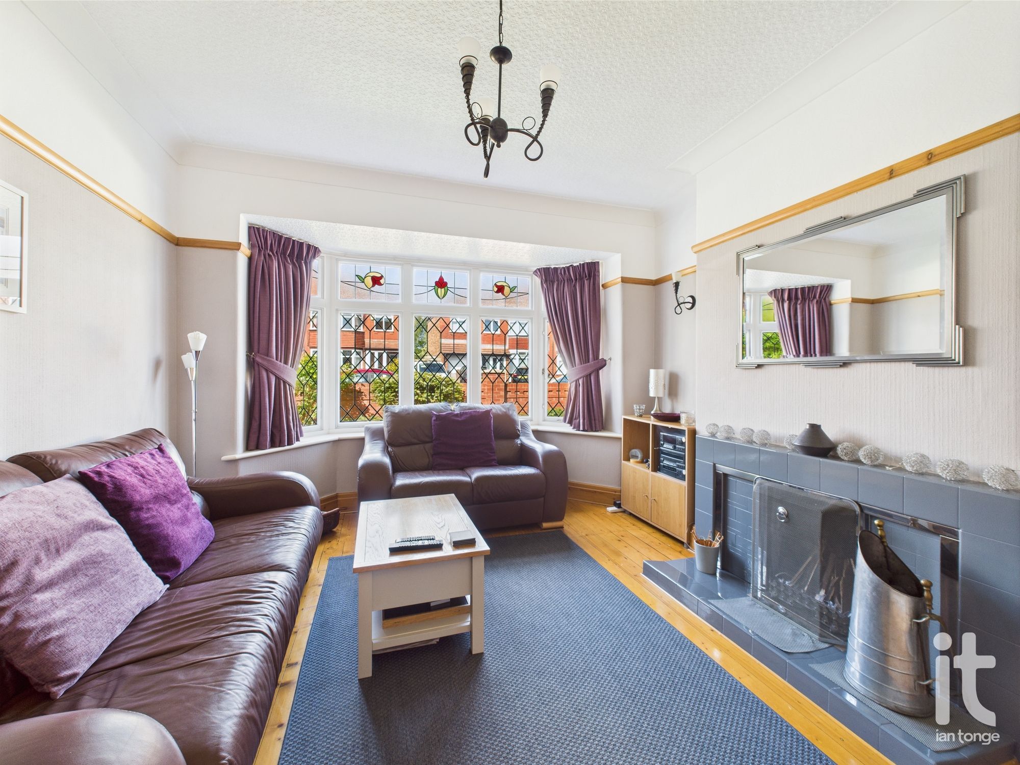 3 bedroom semi-detached house SSTC in Stockport - Photograph 8.