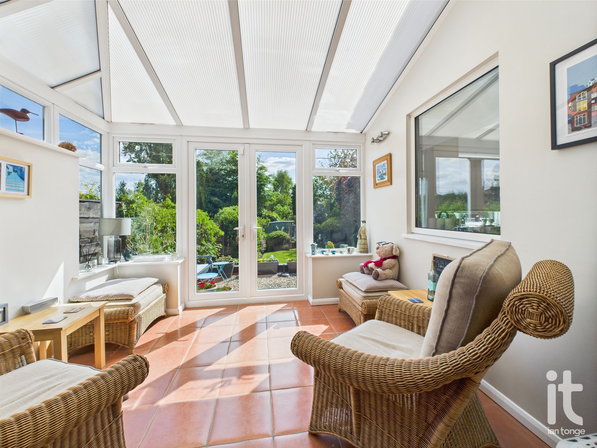 3 bedroom semi-detached house SSTC in Stockport - Photograph 10.